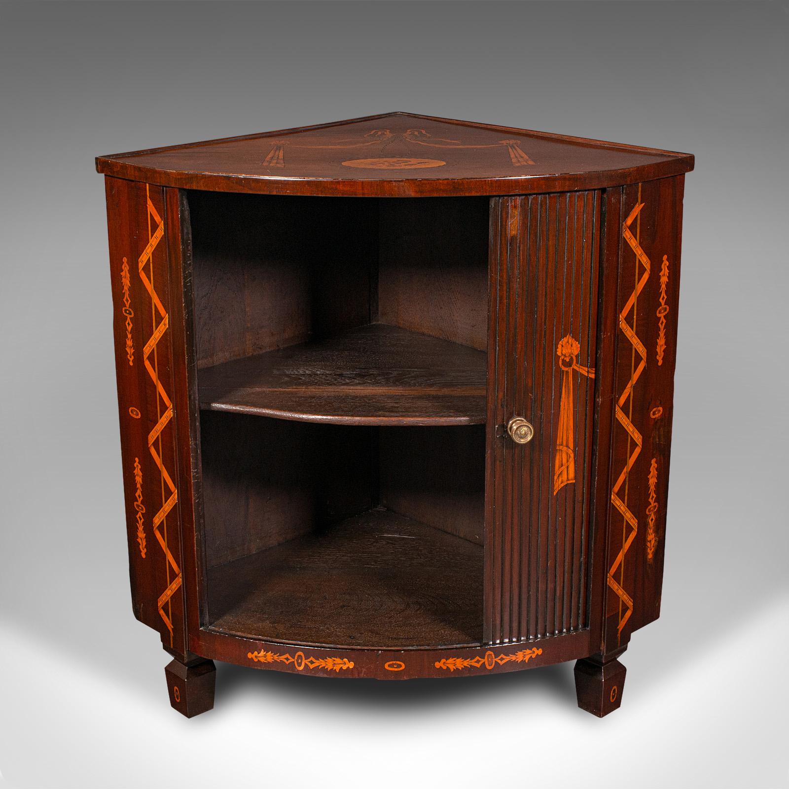 Antique Tambour Corner Cabinet, Dutch, Walnut, Cupboard, Georgian, Circa 1800 In Good Condition For Sale In Hele, Devon, GB