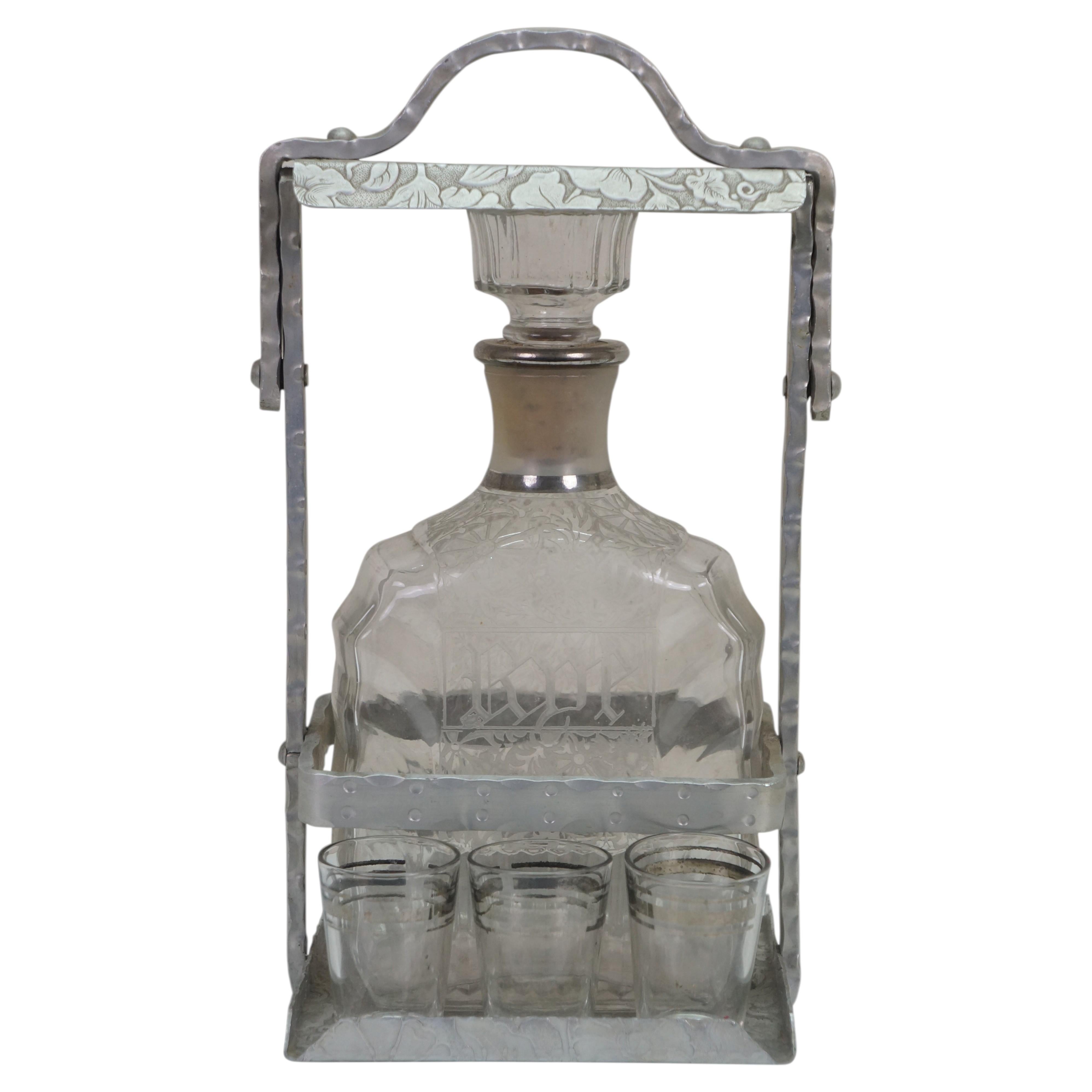 Antique Tantalus Bar Liquor Decanter Set w Shot Glasses & Locking Case 12"
