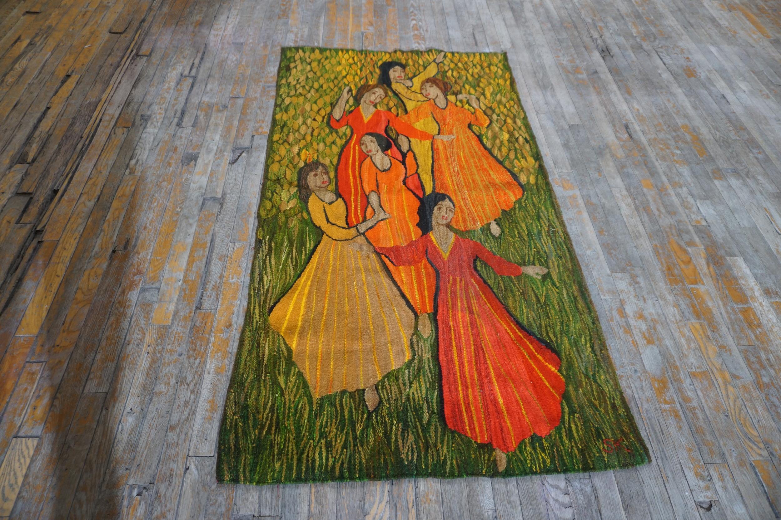 Tecnicamente, qualsiasi tessuto a paternità neff in cui le trame discontinue sono separate da fessure o sono unite dalla condivisione dell'ordito o dall'incastro della trama. In questo senso ampio, un arazzo può essere turco (kilim), cinese (seta