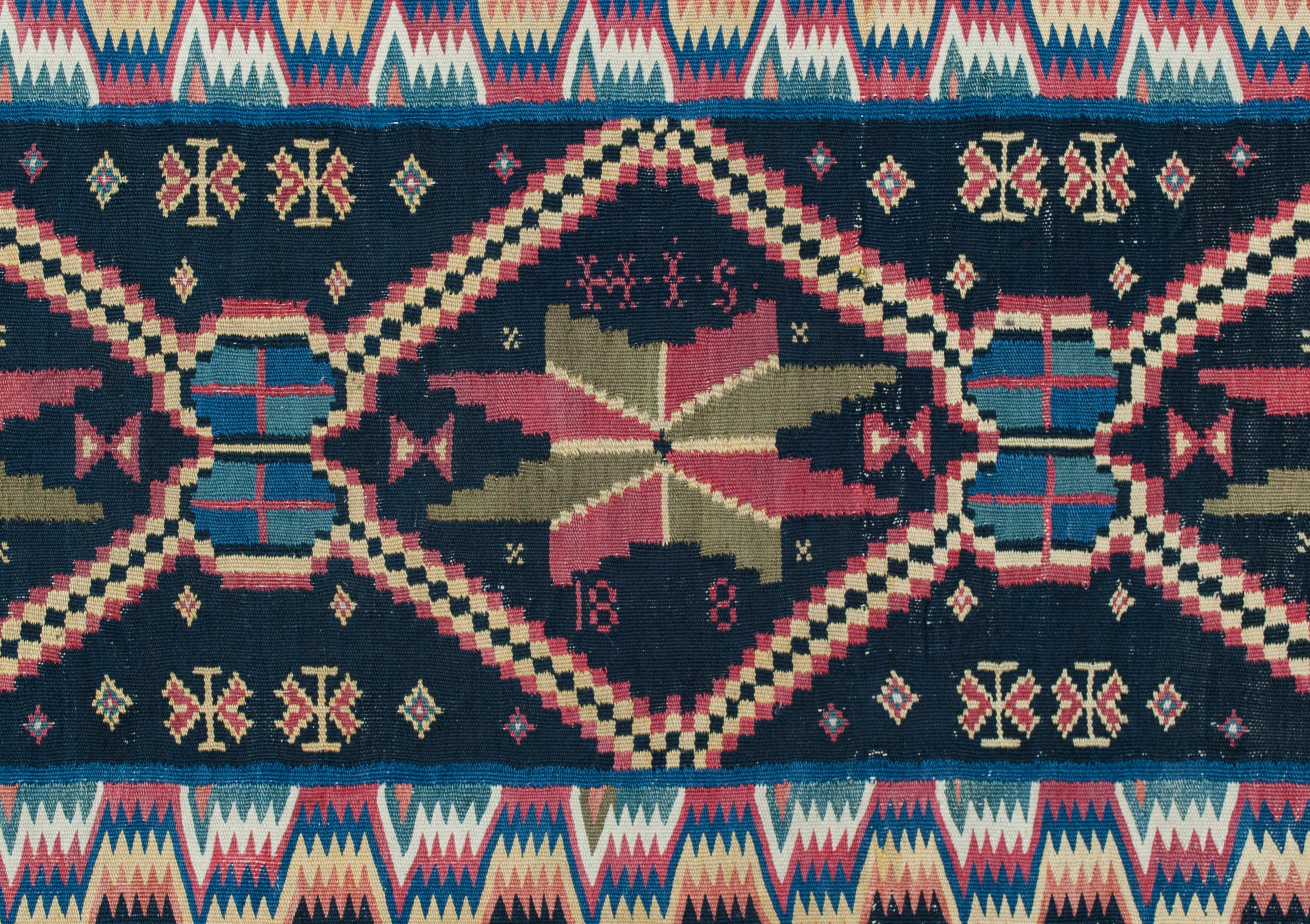 Funda de cojín antigua tejida con tapices (rölakan), condado de Skåne, Suecia Tribal en venta