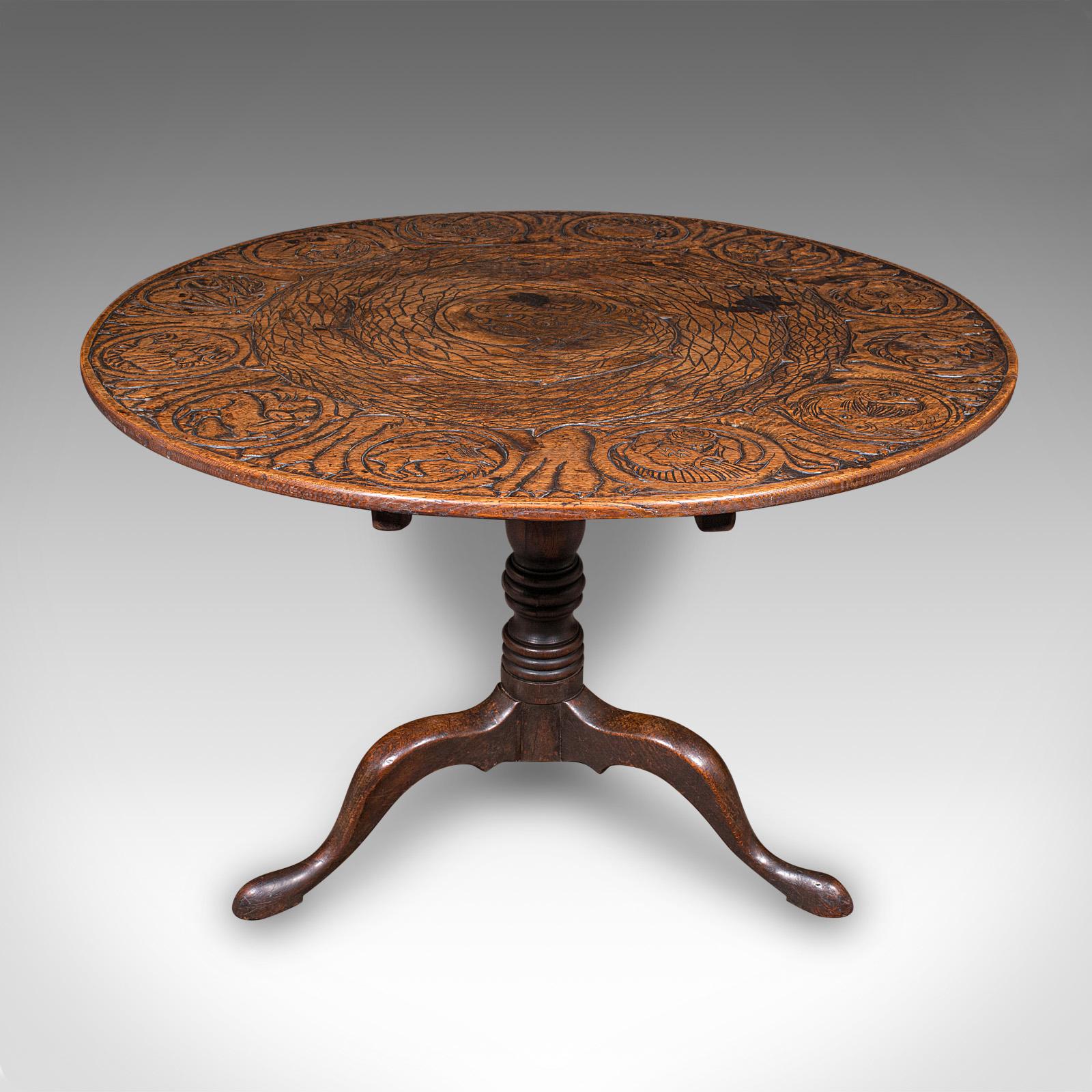 Britannique Ancienne table de salon pour le tarot, anglaise, Oak, sculpture de Zodiac, victorienne, Circa 1870 en vente