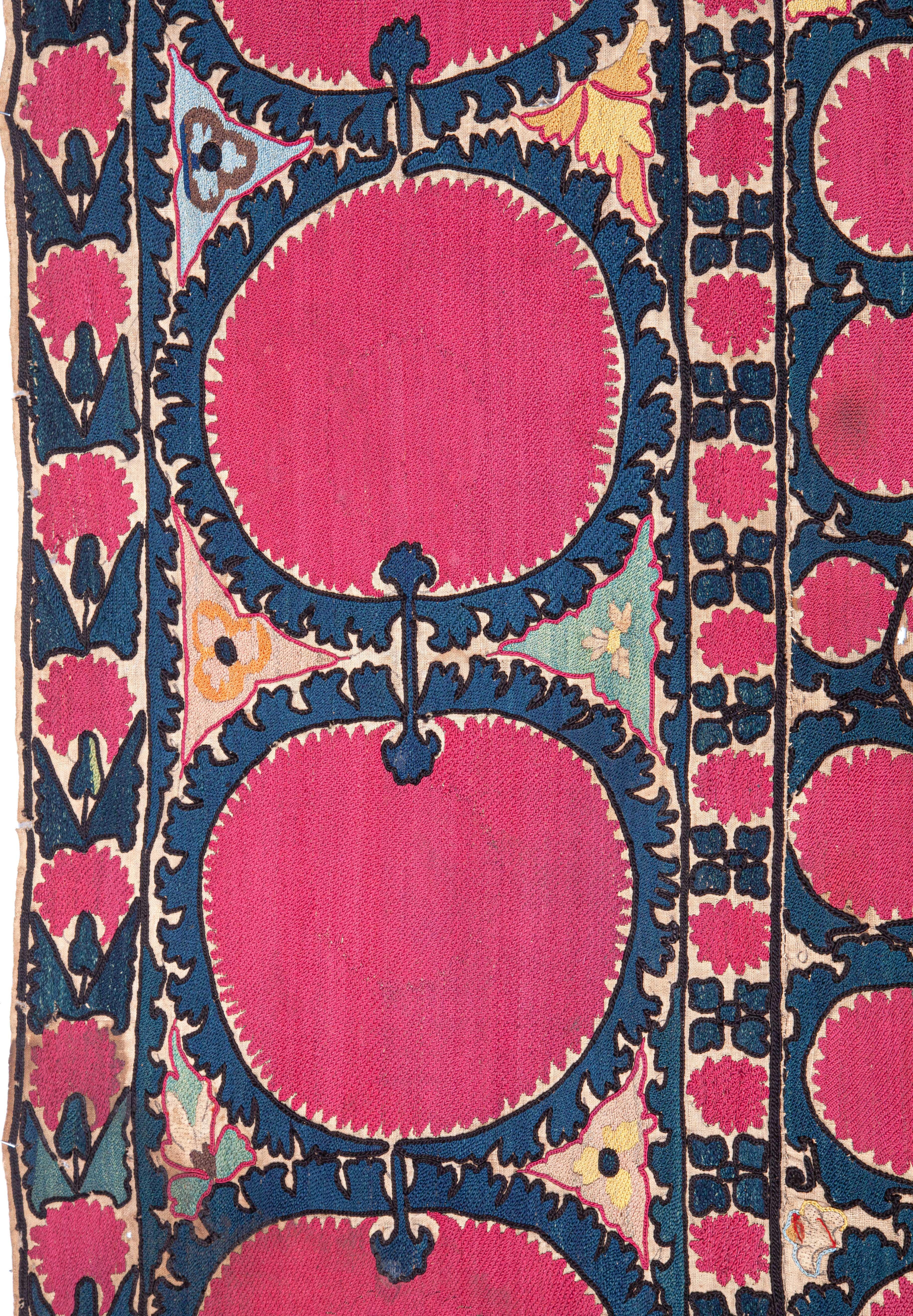 Antique Tashkent Suzani from Uzbekistan, 19th Century In Good Condition In Istanbul, TR