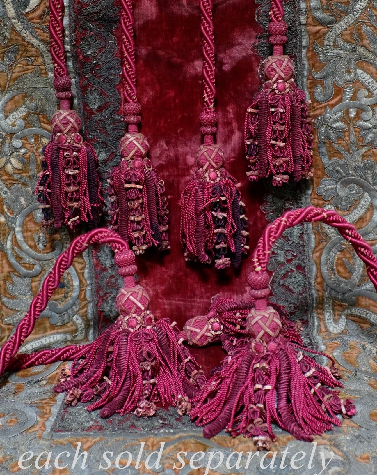 This listing is for ONE Rare French Double Tassel Tieback. There are currently 4 available each sold separately

Completely hand made and dating from 19th century
Large over size tassel with exquisite hand made Lyon metallic silk caterpillars and