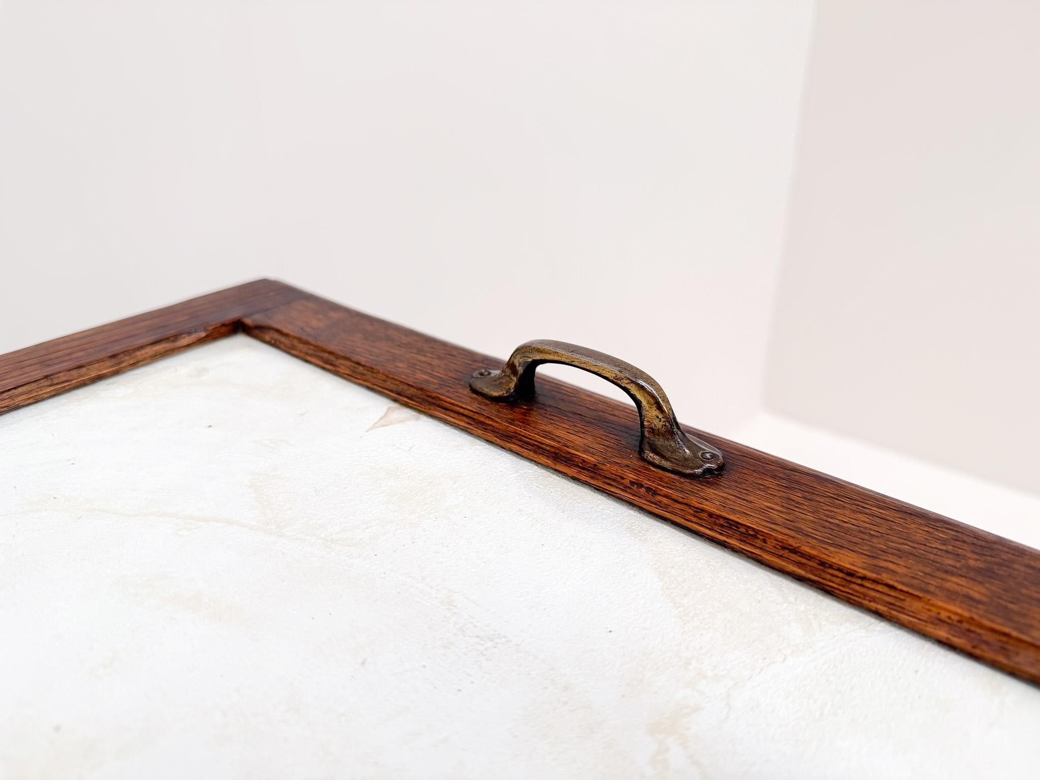 Antico mobile da tè / vetrina con vassoio rimovibile in vendita 5