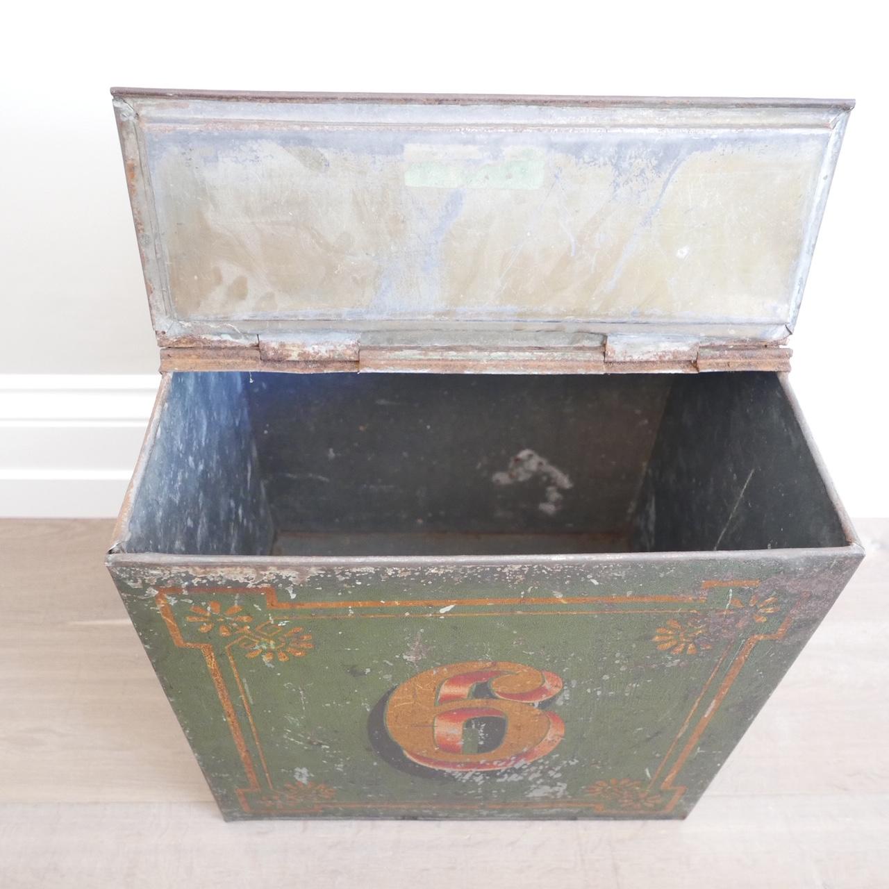 Antique Tea Caddy In Good Condition In London, GB