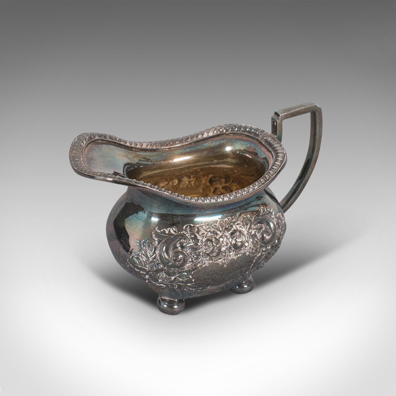 Servicio de Té Antiguo, Inglés, Plateado, Tetera, Plato, Jarra de Leche, Eduardiano en venta 5