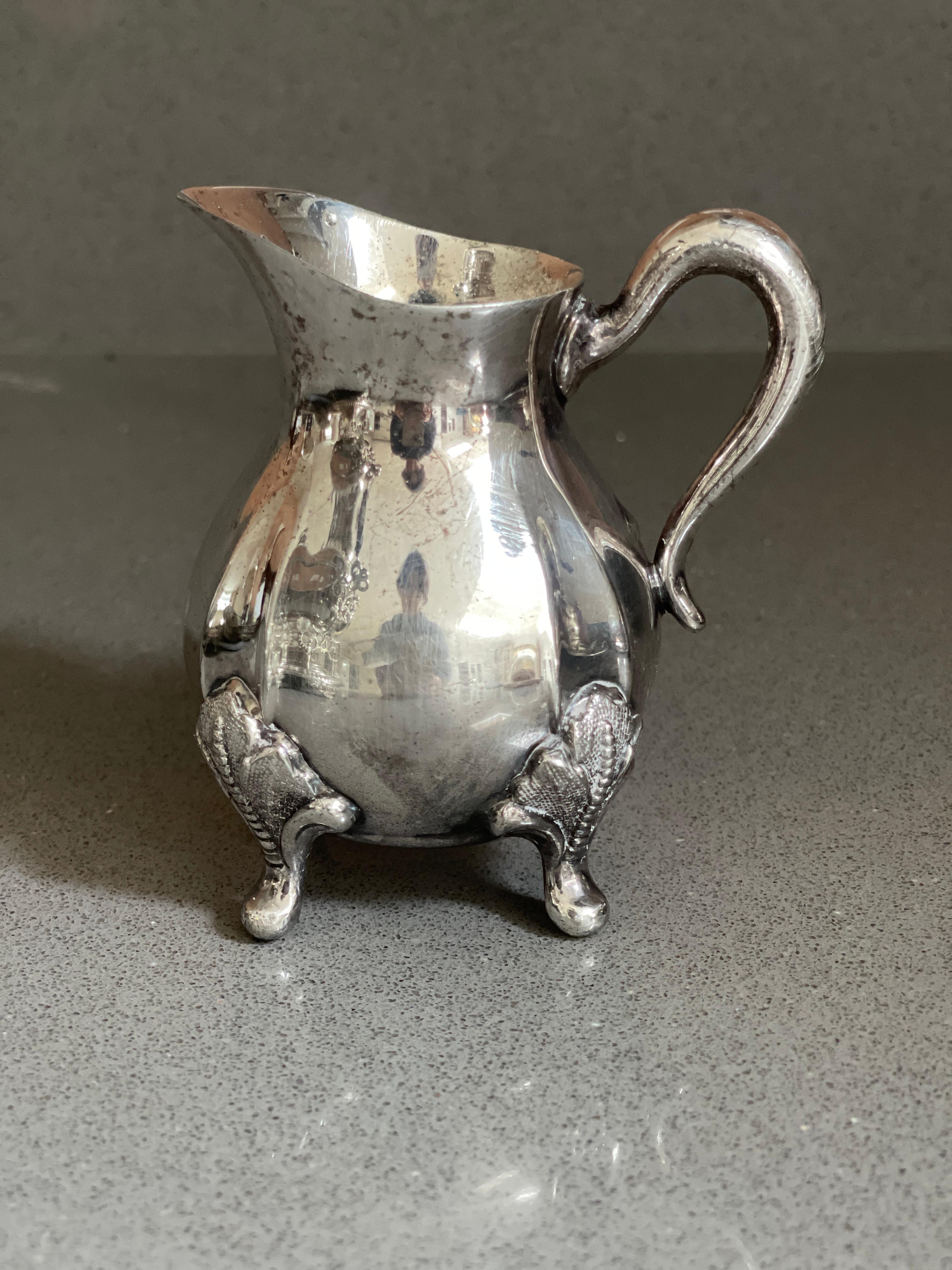Antikes Tee-Set aus 3 Teilen, englisches Silber, Serviertablett, Wohn-Deko-Objekte  (Englisch) im Angebot