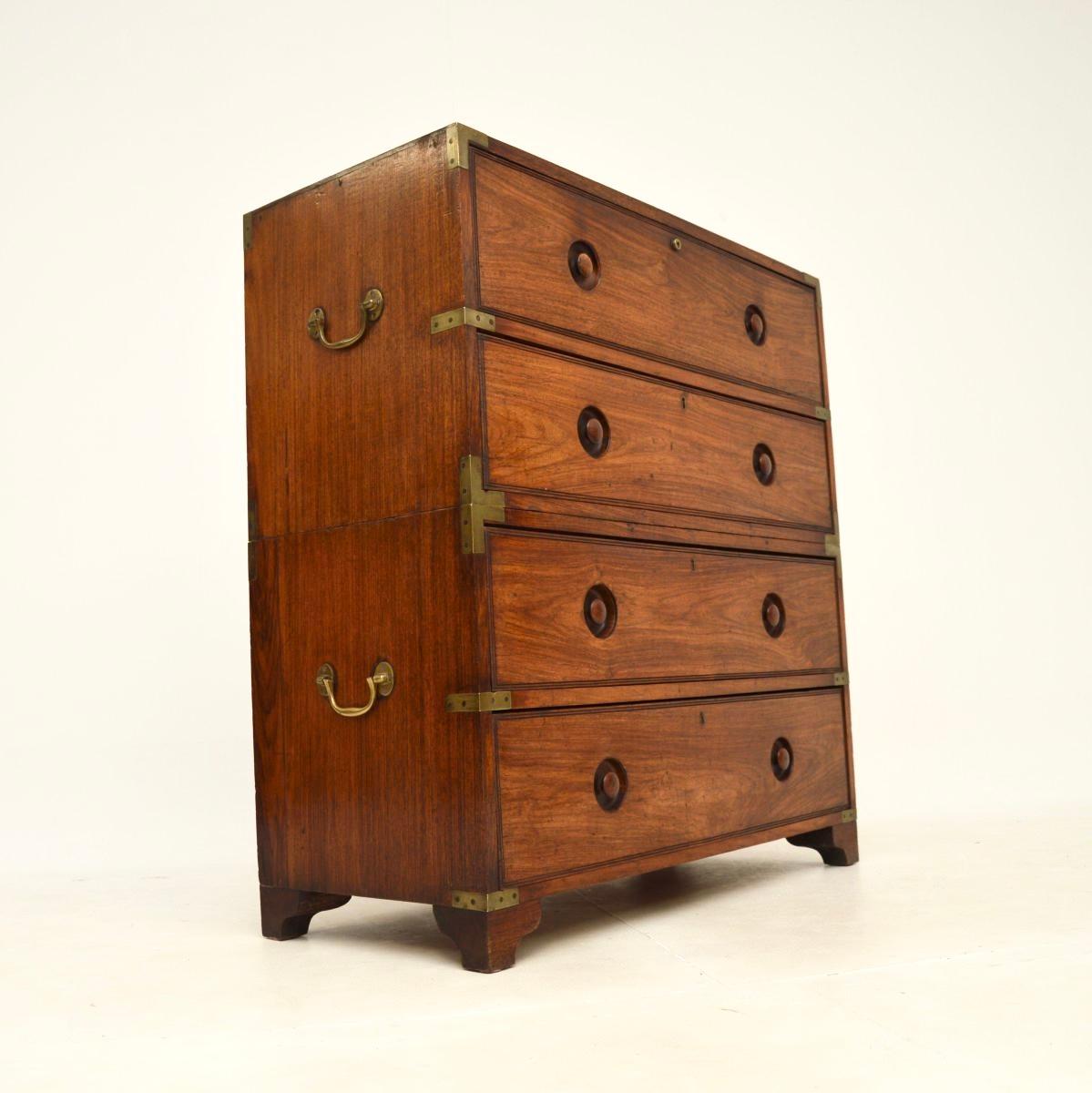 Teak Cassettiera antica in teak Campaigner in vendita