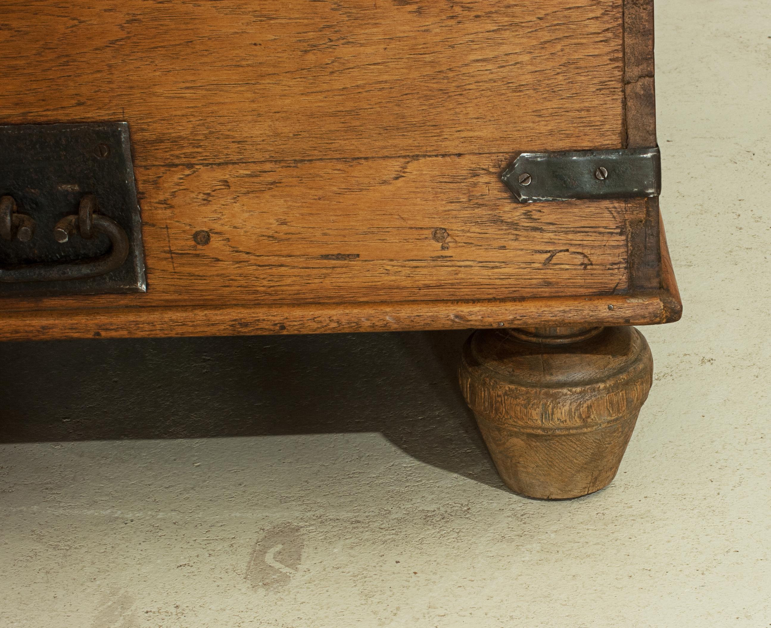 Antique Teak Trunk, Chest Coffee Table 3