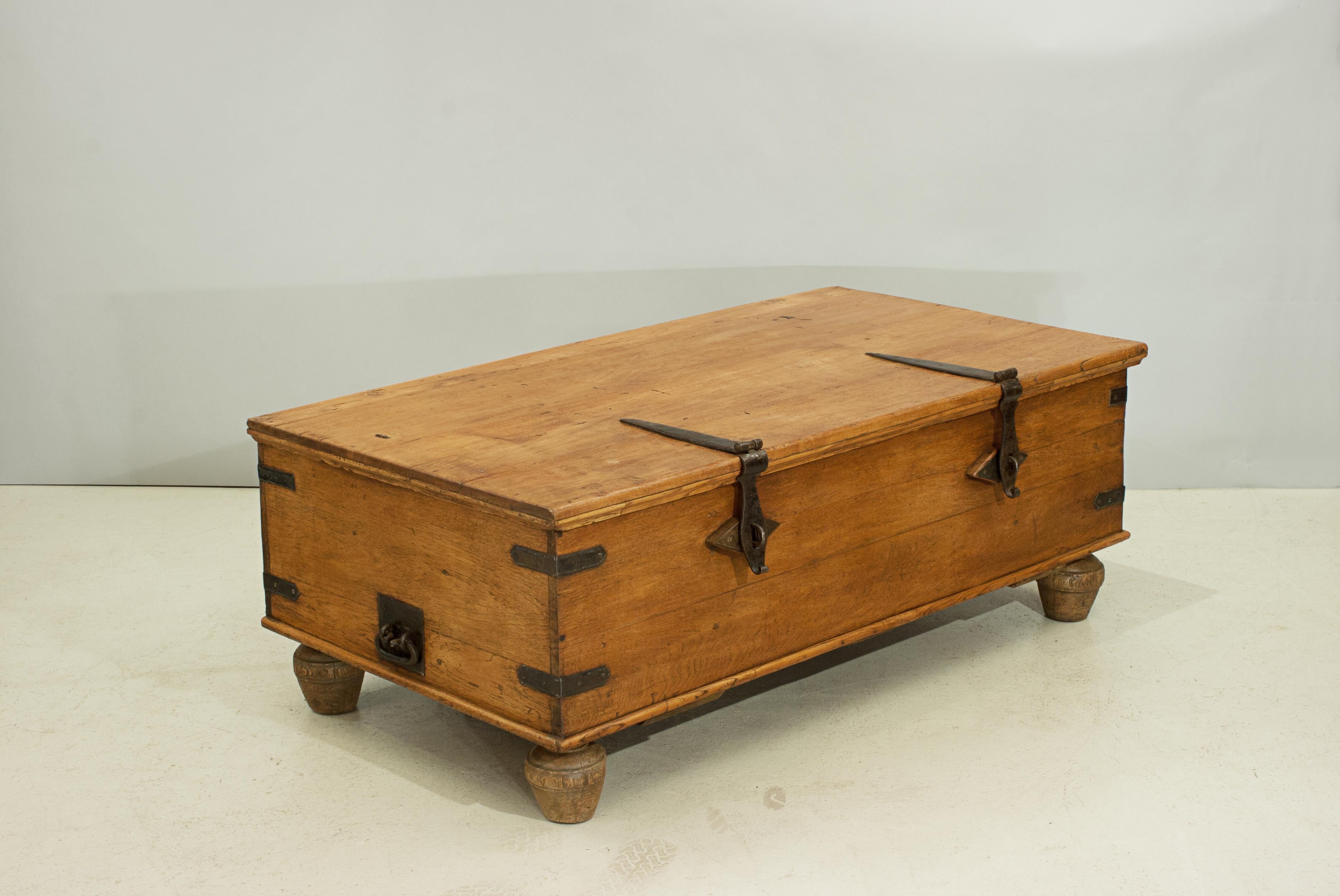 Antique Teak Trunk, Chest Coffee Table 6