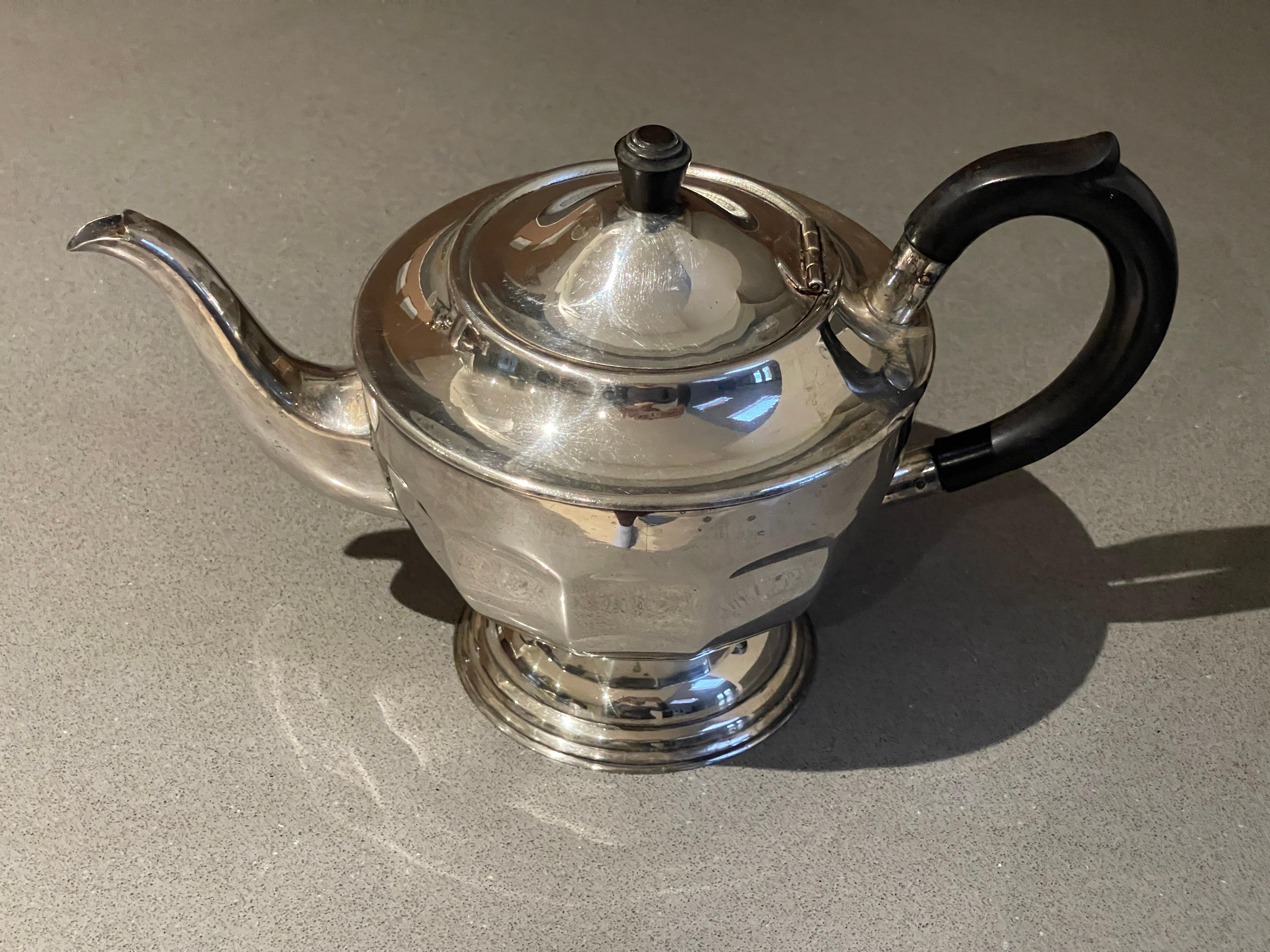 Early 20th Century Antique Silver Teapot, Exclusive Silver Art Deco English Mid-century Coffee Pot For Sale