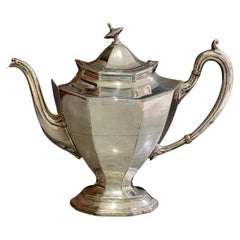 Tetera Antigua, Exclusiva Cafetera Inglesa Art Decó de Plata de mediados de siglo