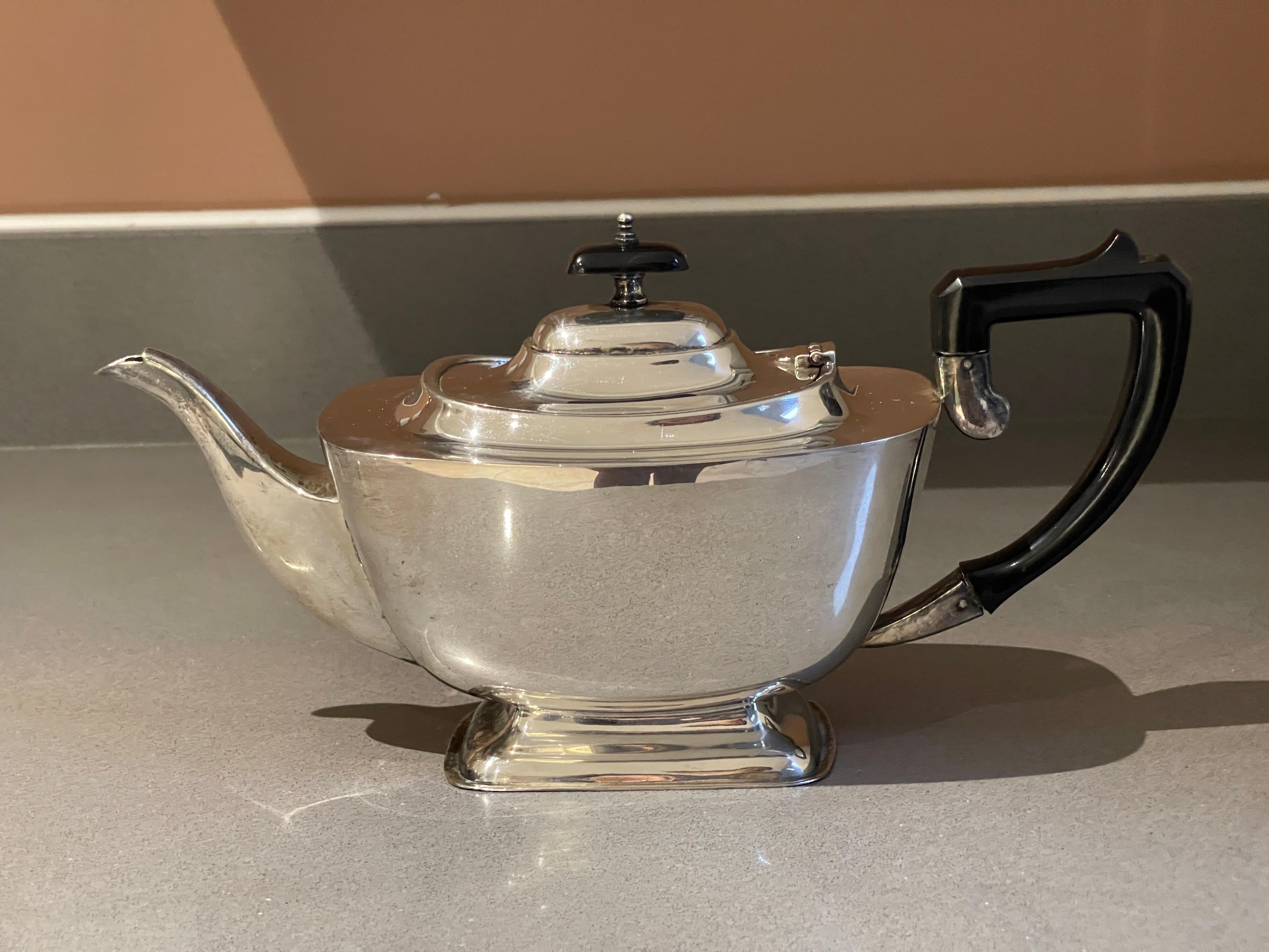 Antique Silver Teapot, Exclusive Art Deco English Mid-century Coffee Pot Pearled For Sale 4