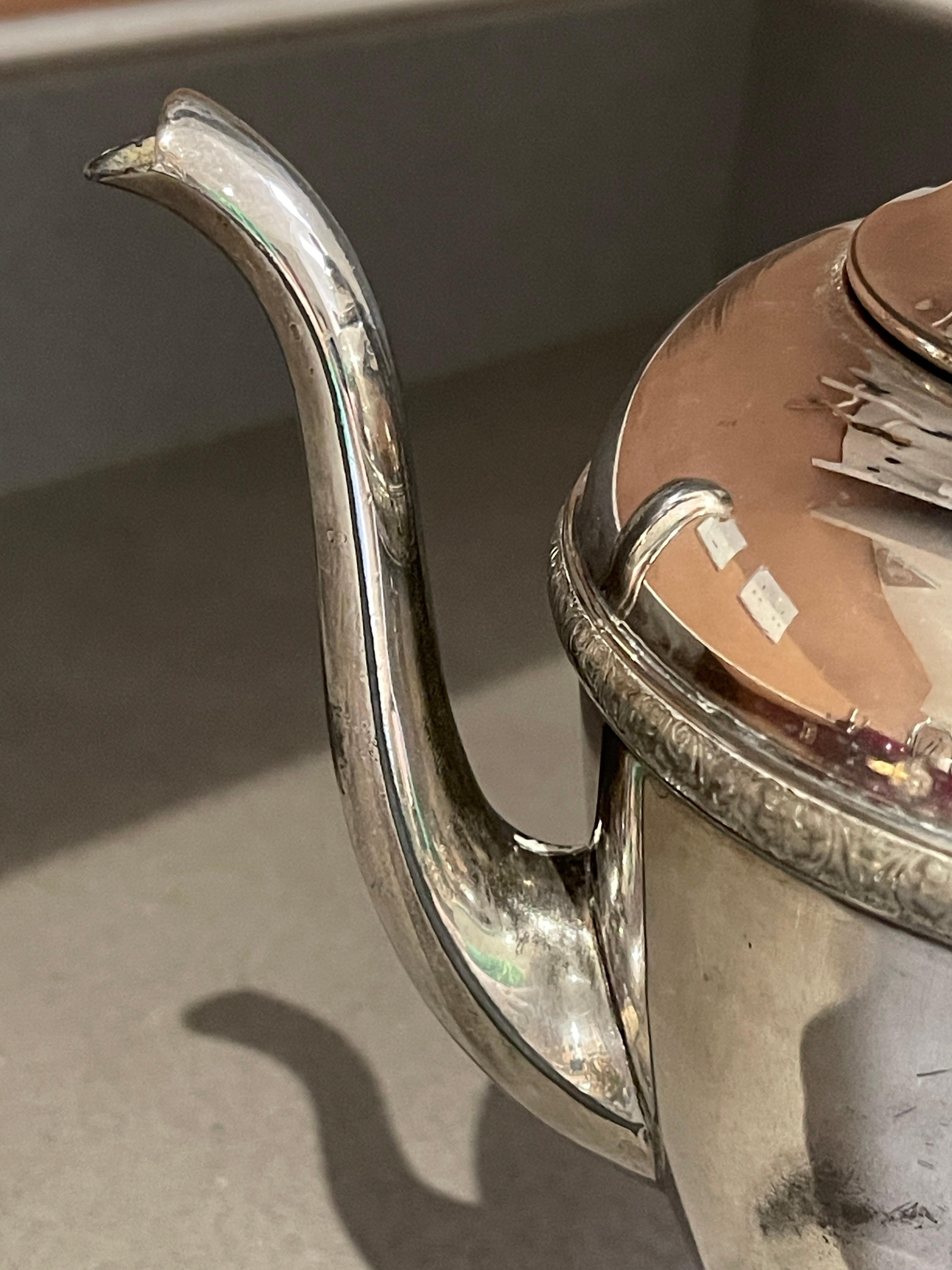 Antike Teekanne, Exklusive Silber Rokoko Englisch Mid-Century Kaffeekanne im Angebot 1