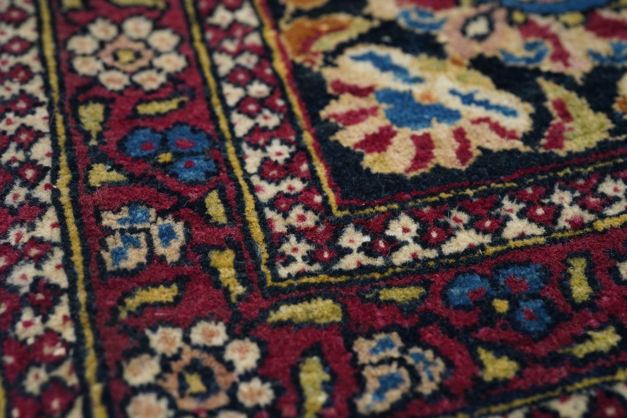Antique Tehran Rug 4'4'' x 7'2'' In Good Condition For Sale In New York, NY