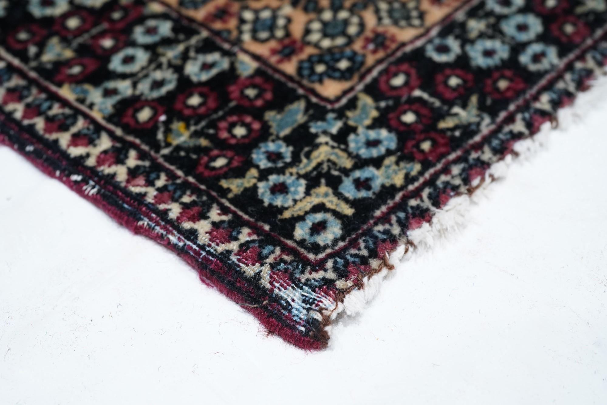 Antiker Teheran-Teppich (Persisch) im Angebot