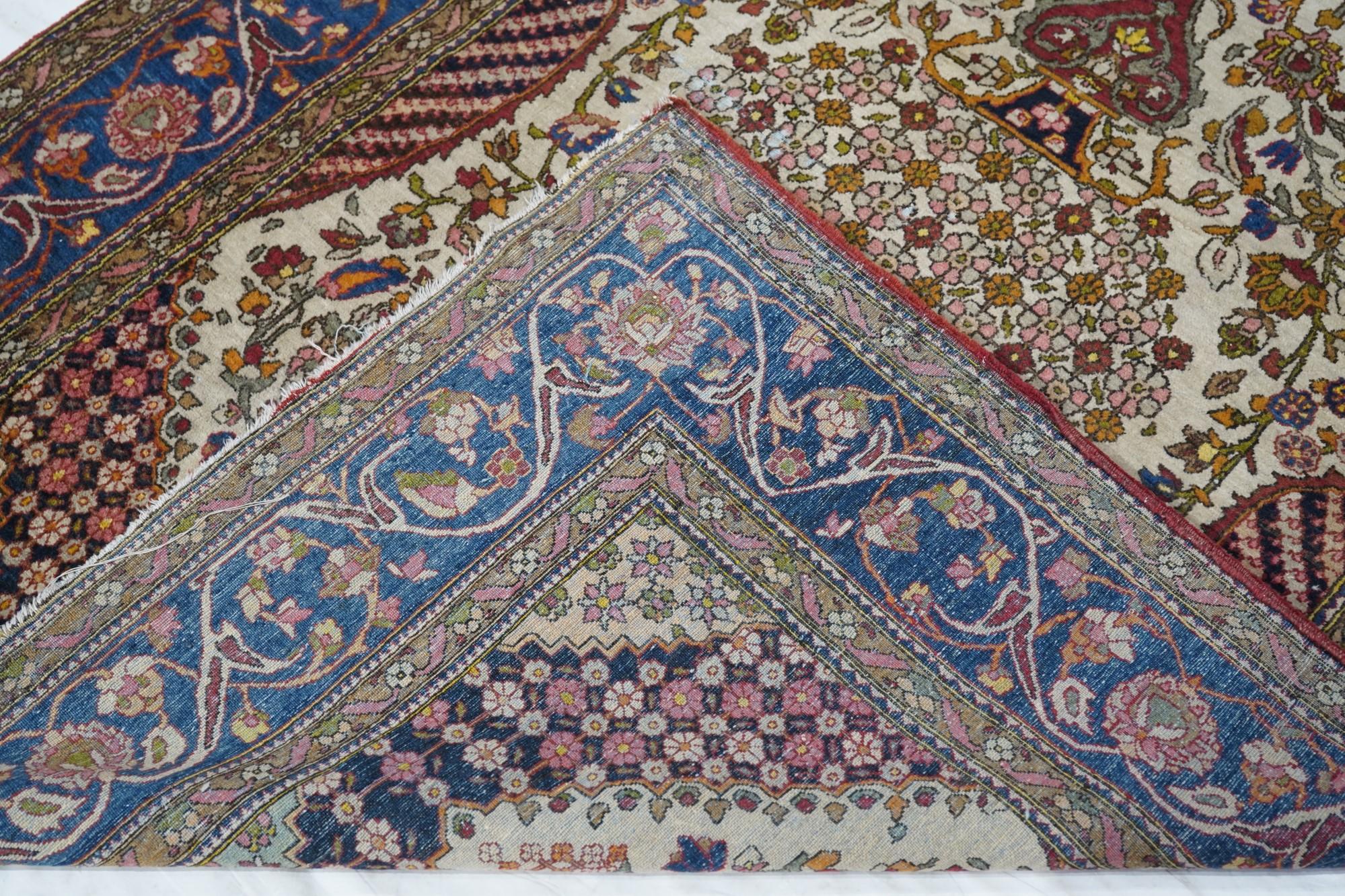 Antiker Teheran-Teppich 4'5'' x 6'8'' im Angebot 5