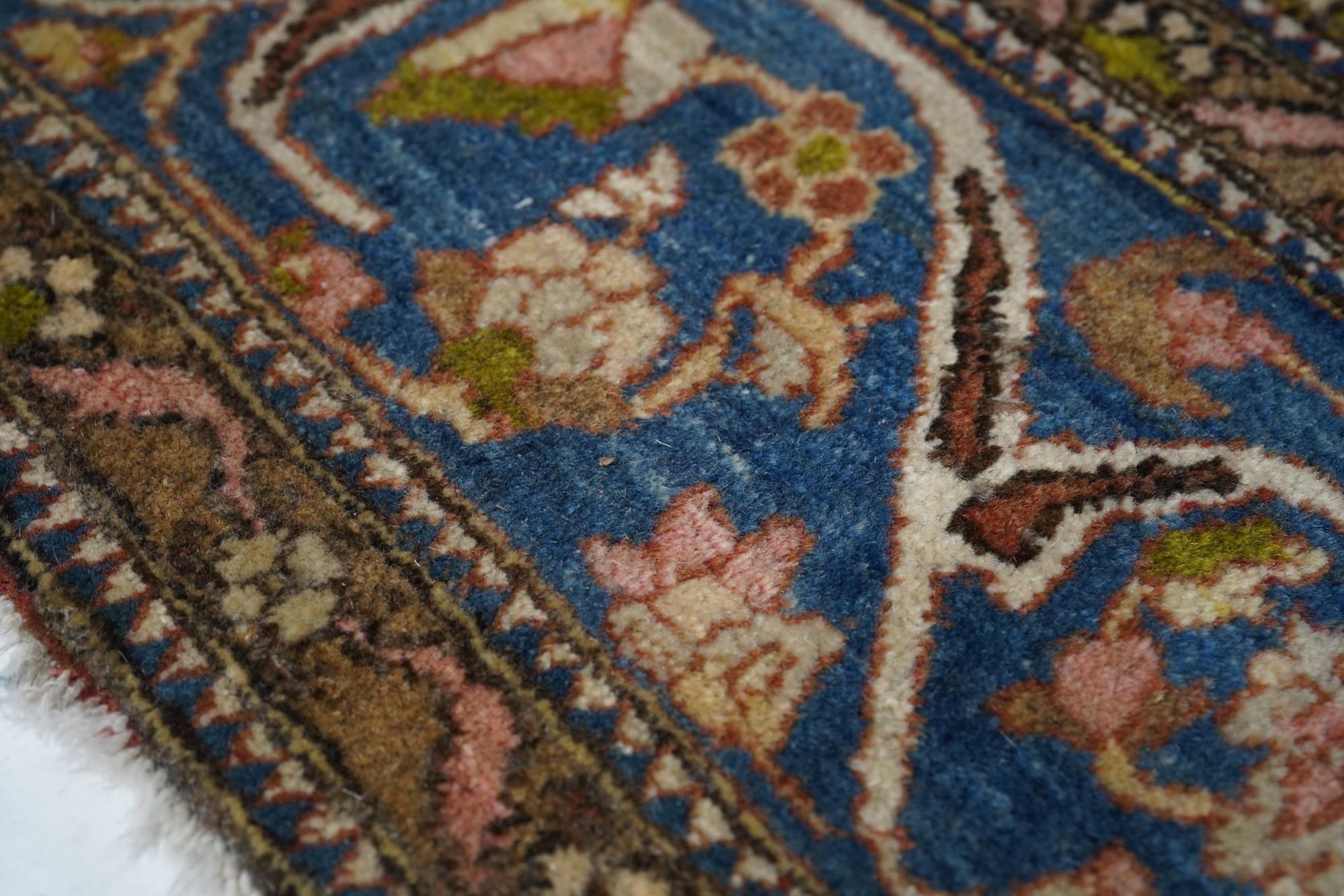 Antiker Teheran-Teppich 4'5'' x 6'8'' im Zustand „Gut“ im Angebot in New York, NY