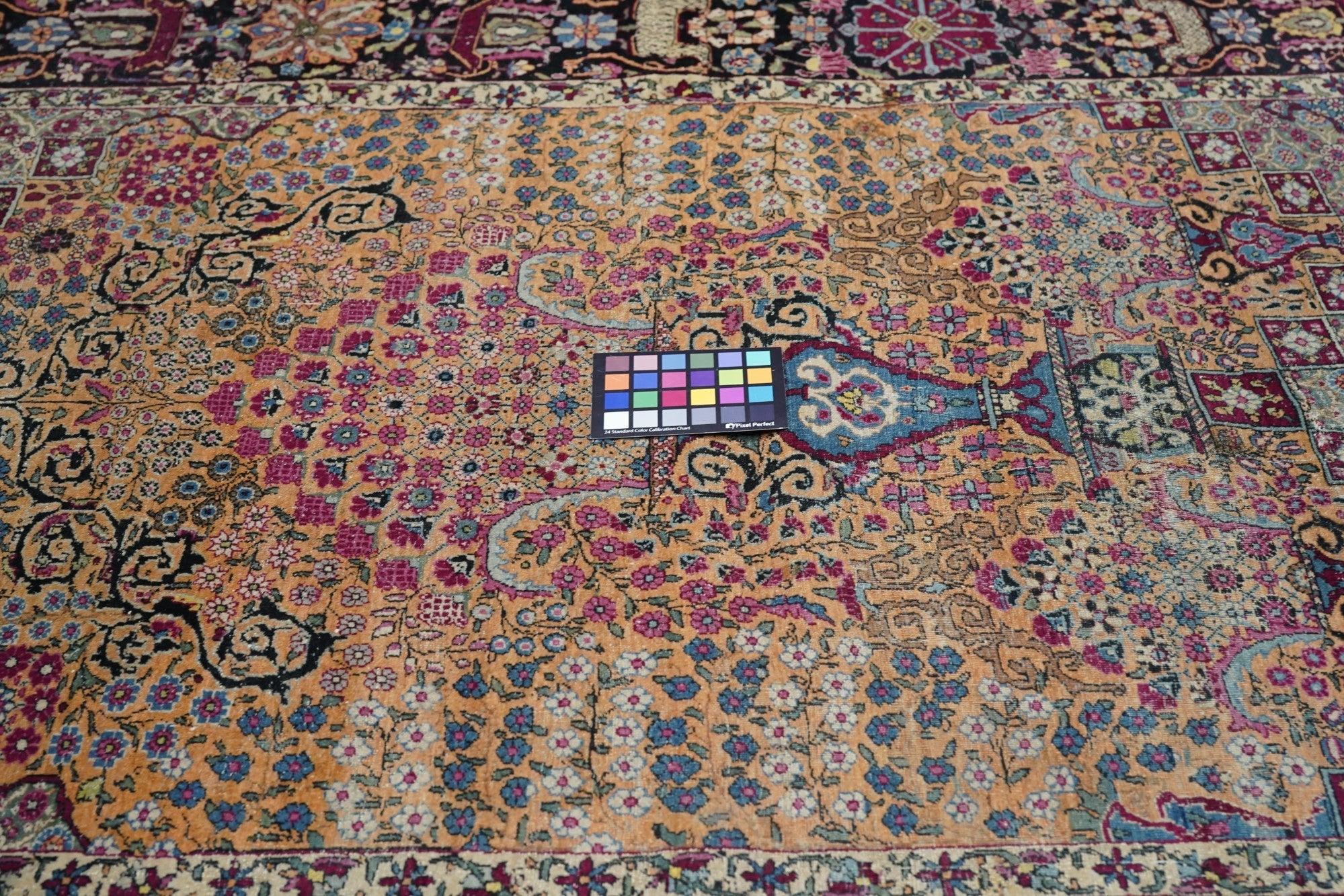 Antiker Teheran-Teppich 4'7'' x 6'5'' (Handgeknüpft) im Angebot