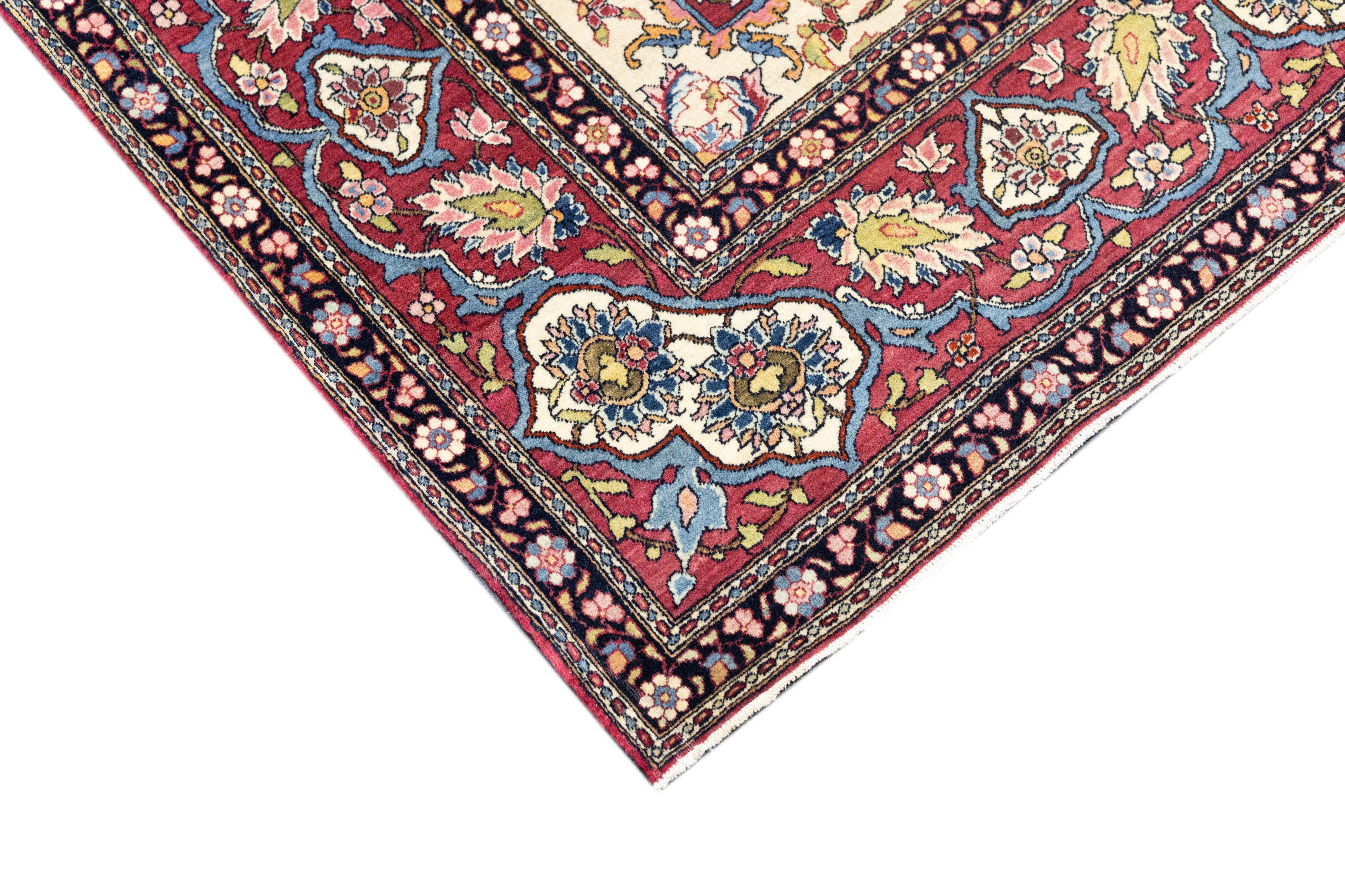 Antiker Teheran-Teppich 4'7'' x 7'3'' im Zustand „Gut“ im Angebot in New York, NY