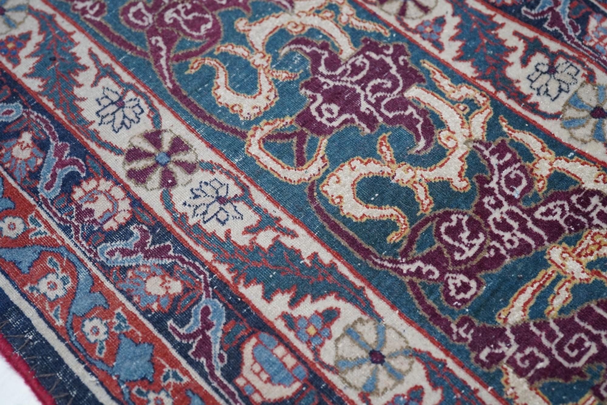 Antique Tehran Rug In Good Condition For Sale In New York, NY