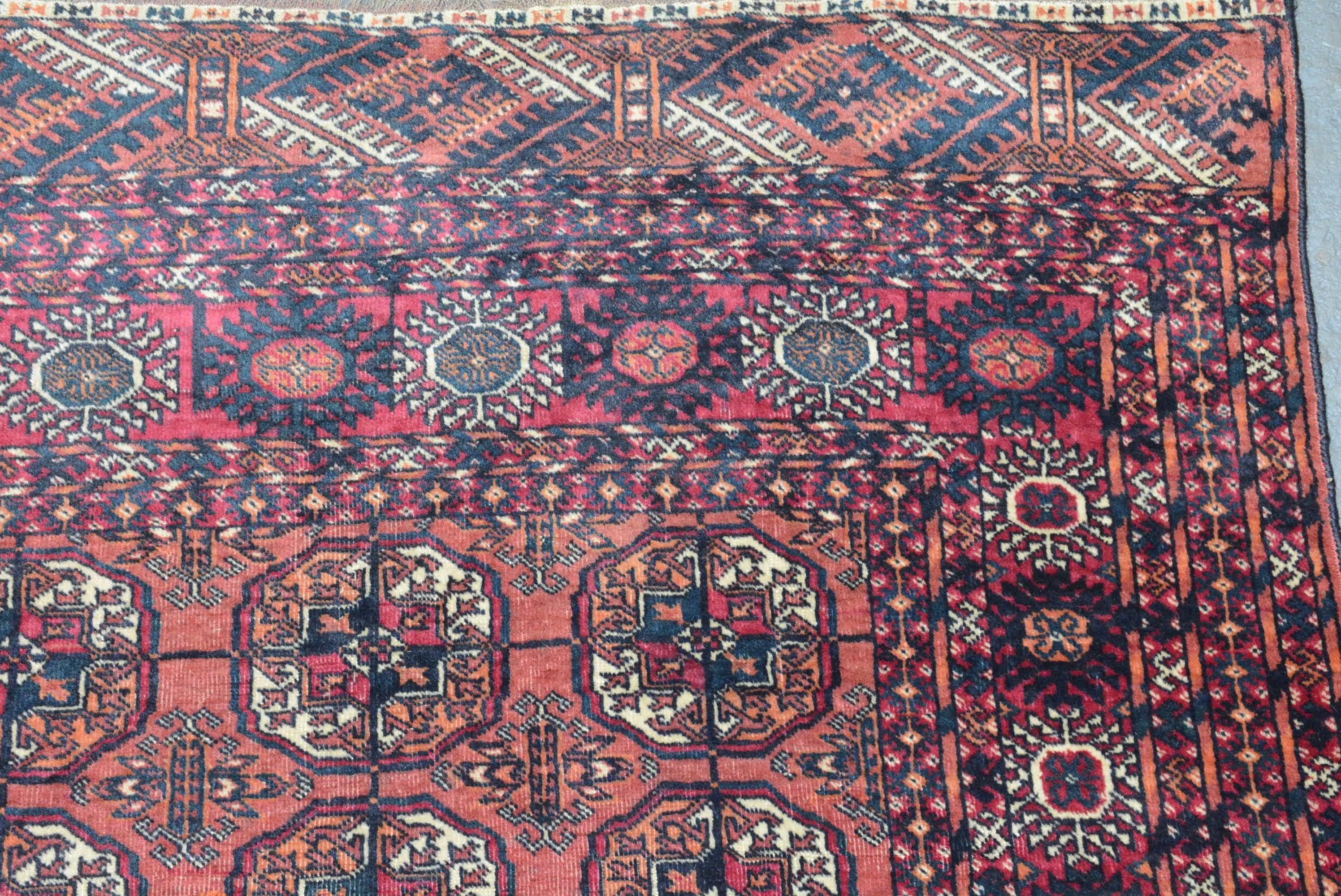Antiker Tekke-Bokhara-Teppich (Afghanisch) im Angebot