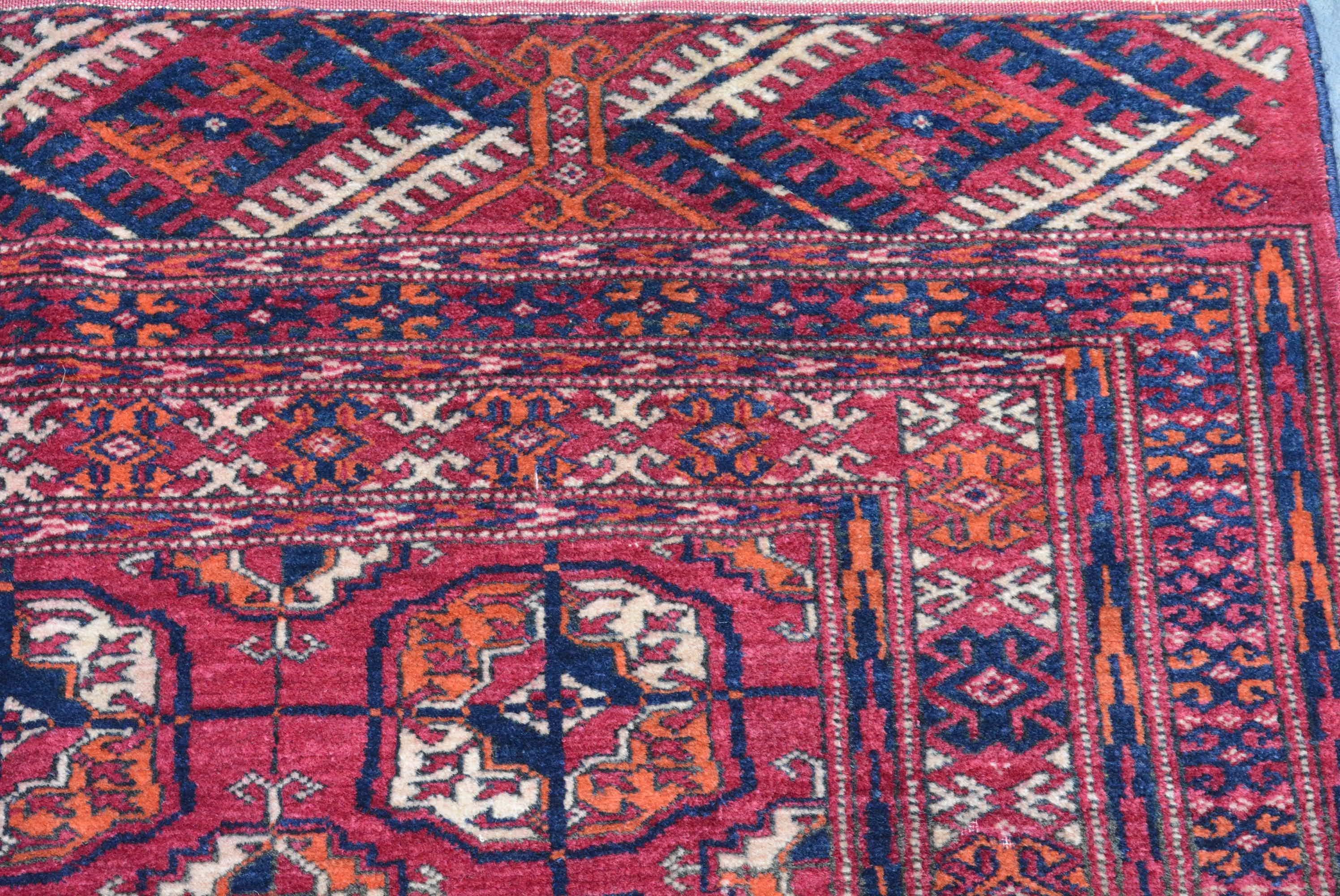 Antiker Tekke-Bokhara-Teppich (Afghanisch) im Angebot