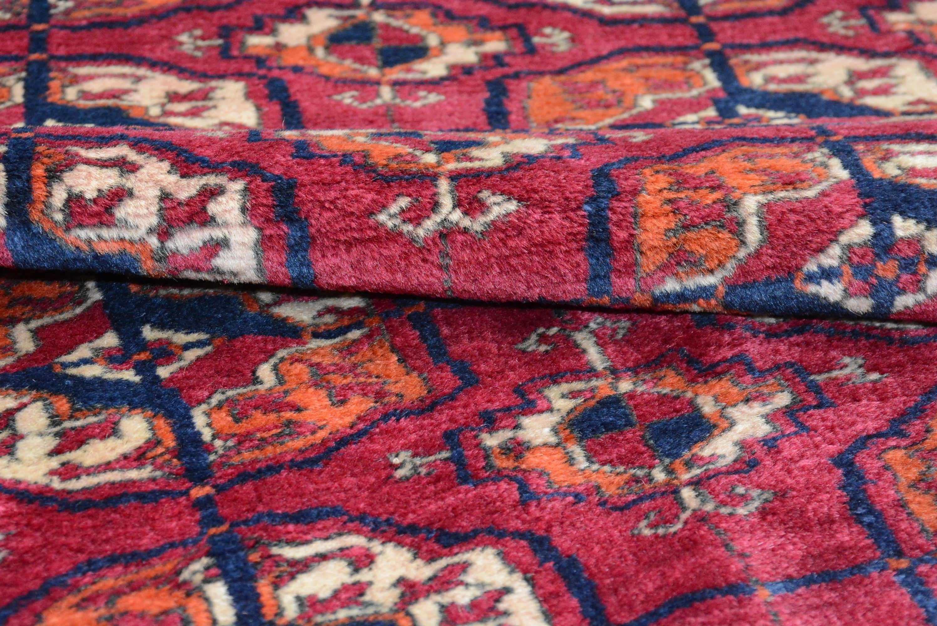 Antiker Tekke-Bokhara-Teppich (Handgeknüpft) im Angebot