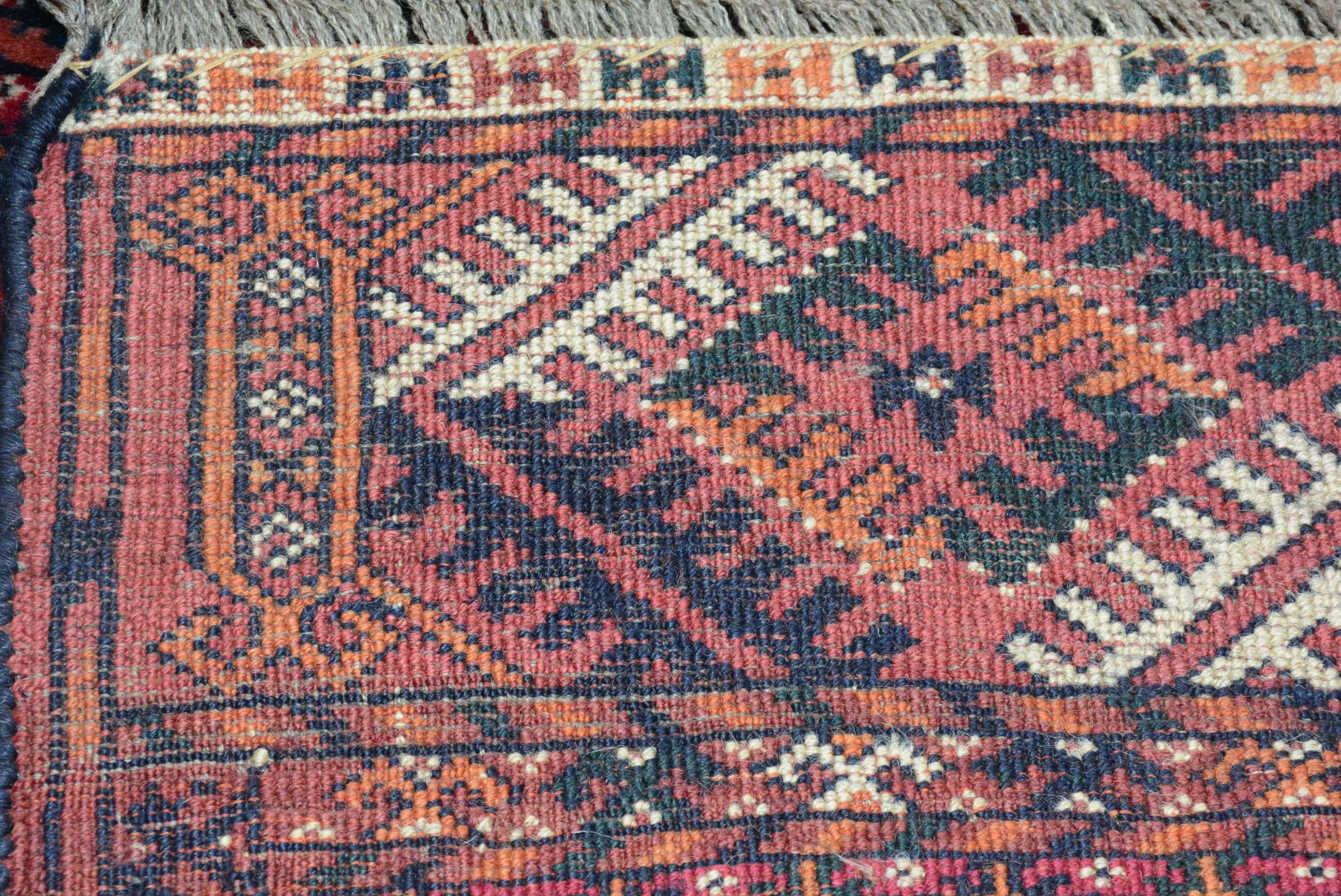 Antiker Tekke-Bokhara-Teppich (20. Jahrhundert) im Angebot