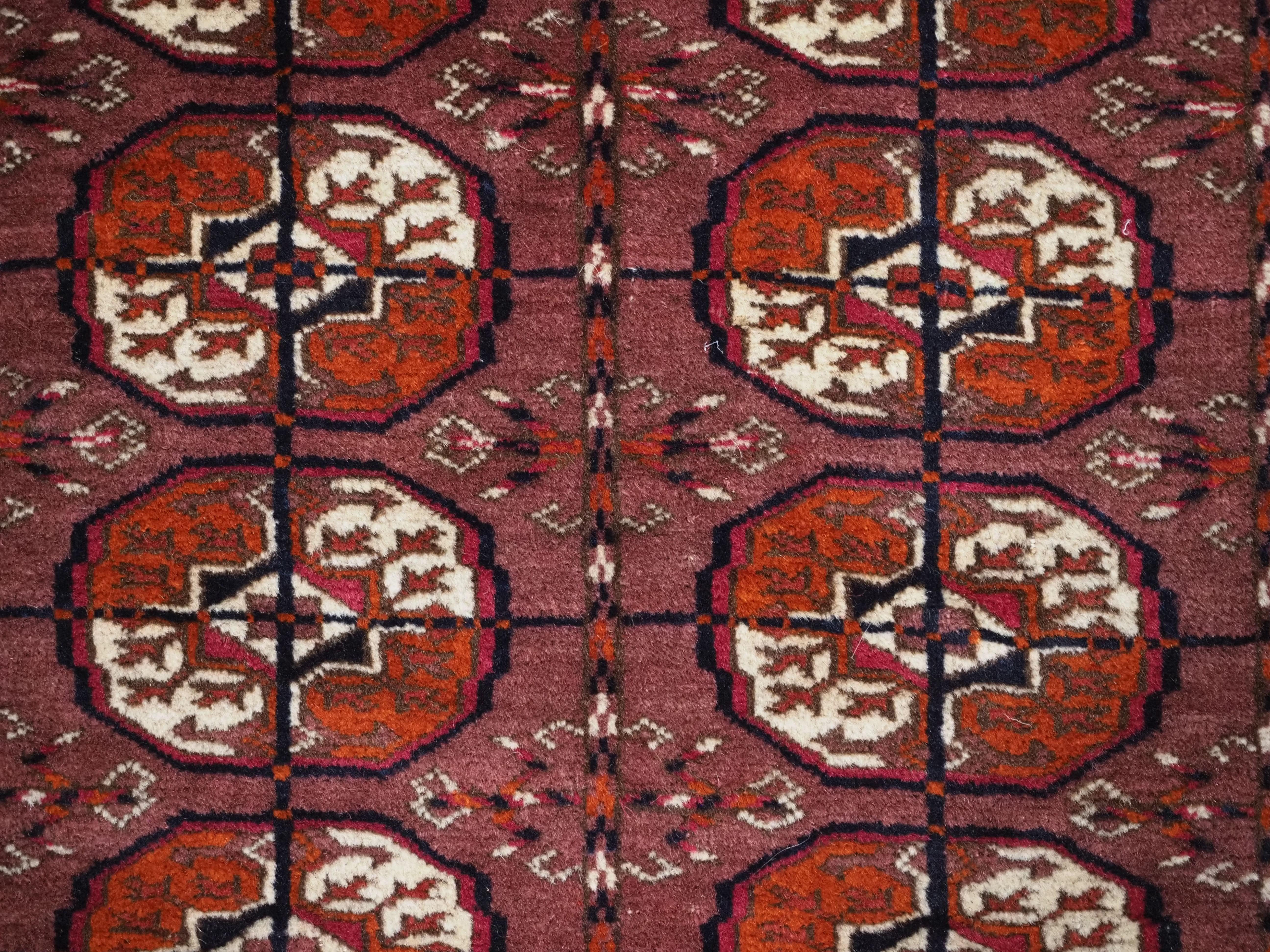 Antique Tekke Turkmen ‘dip khali’ rug with scarce aubergine ground colour, 1900. For Sale 3