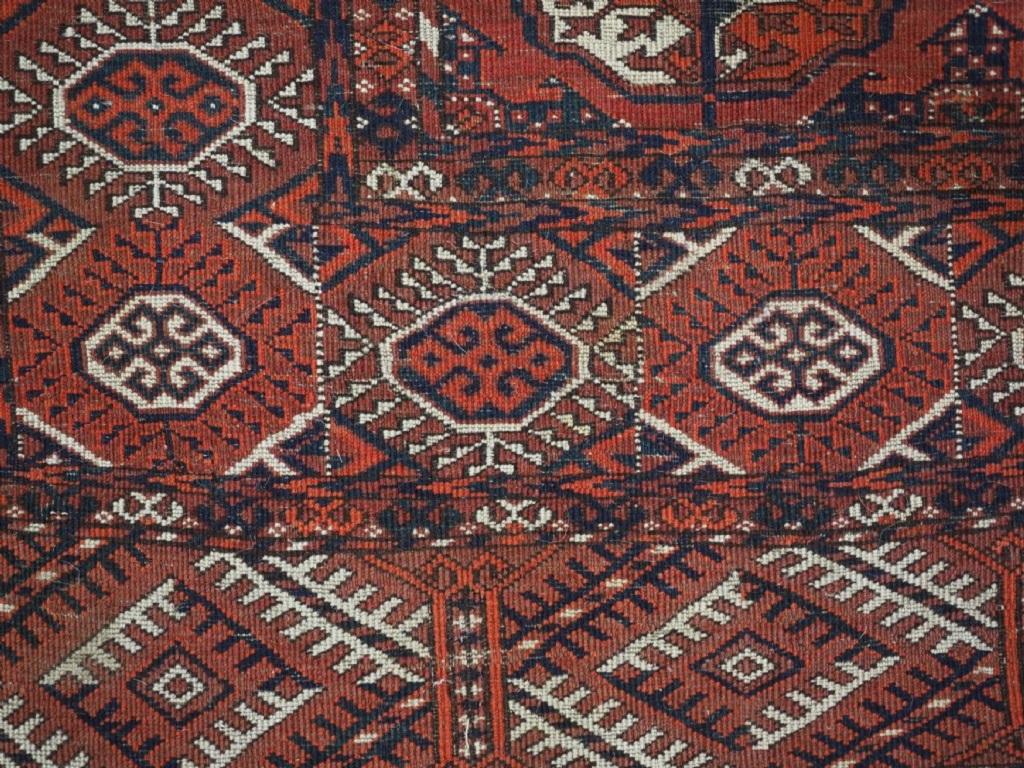 Antiker Tekke Turkmenischer Hauptteppich in kleiner Größe, um 1900 im Zustand „Relativ gut“ im Angebot in Moreton-In-Marsh, GB
