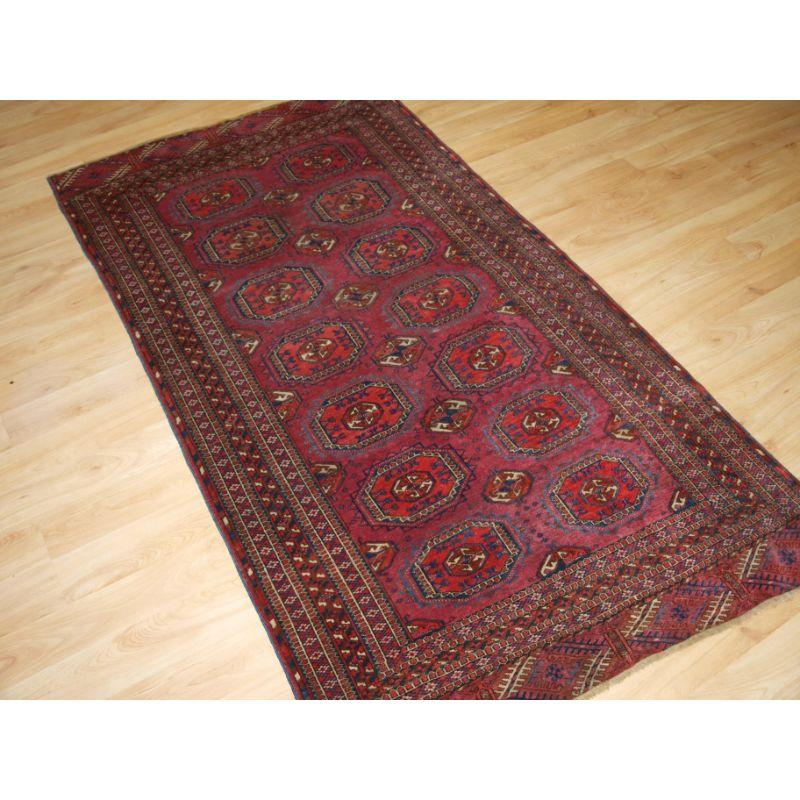 Antique Tekke Turkmen Rug of Small Size R-1813 In Excellent Condition For Sale In Moreton-In-Marsh, GB