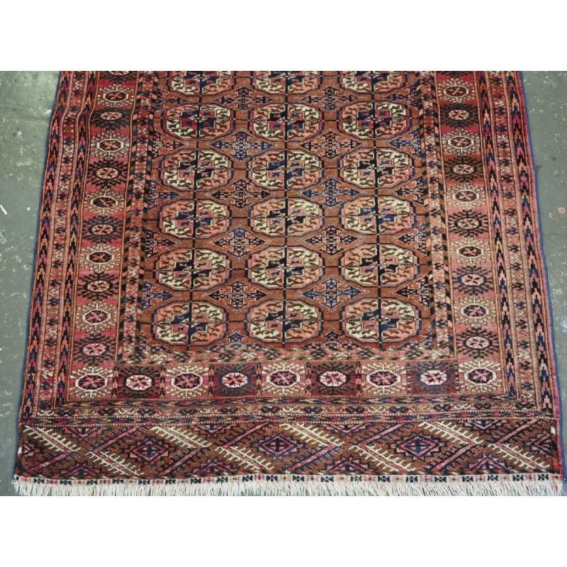 Tapis turkmène Tekke ancien, couleur douce avec rehauts chinois, vers 1900 Excellent état - En vente à Moreton-In-Marsh, GB