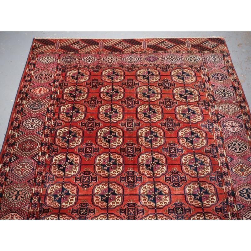 Turkmène Tapis turkmène Tekke ancien, superbe couleur, rehauts chinois, vers 1900 en vente