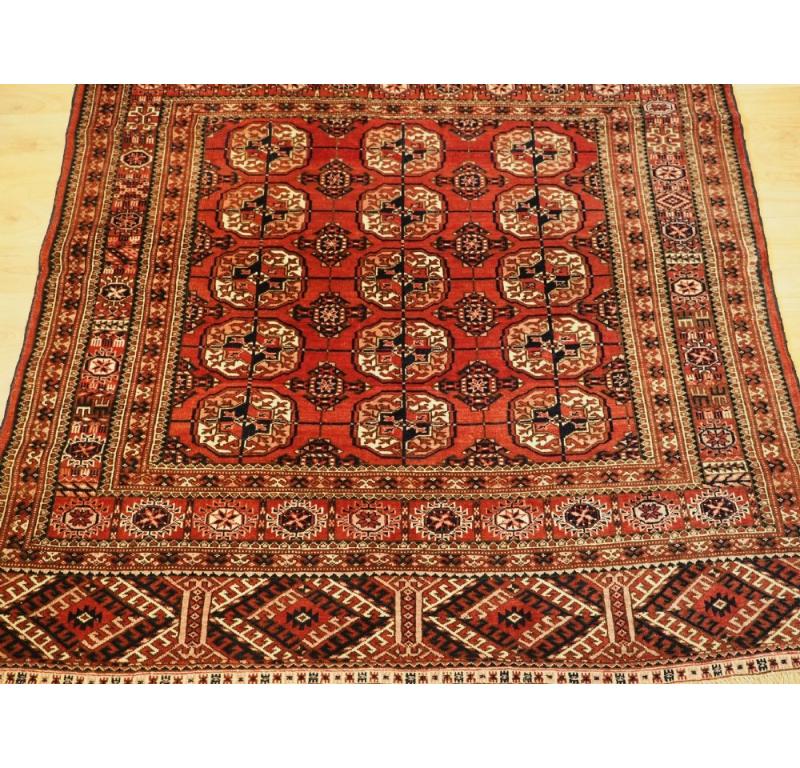 Antiker Tekke Turkmenischer „wedding“-Teppich, um 1900 (20. Jahrhundert) im Angebot