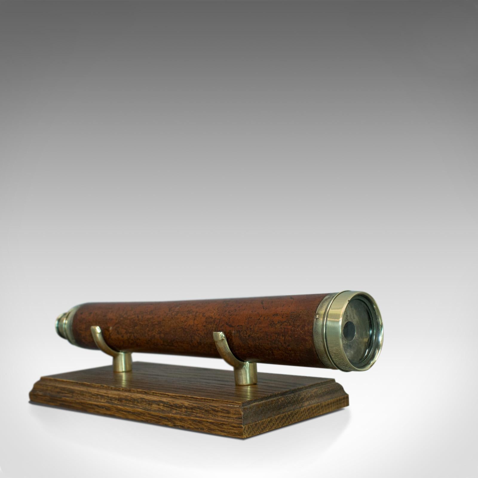 This is an antique telescope, a two-draw refractor for terrestrial or astronomical use. An English telescope dating to the mid-Georgian period of the 18th century, circa 1760.

Perfect for bird watching, landscape appreciation, wildlife stalking,