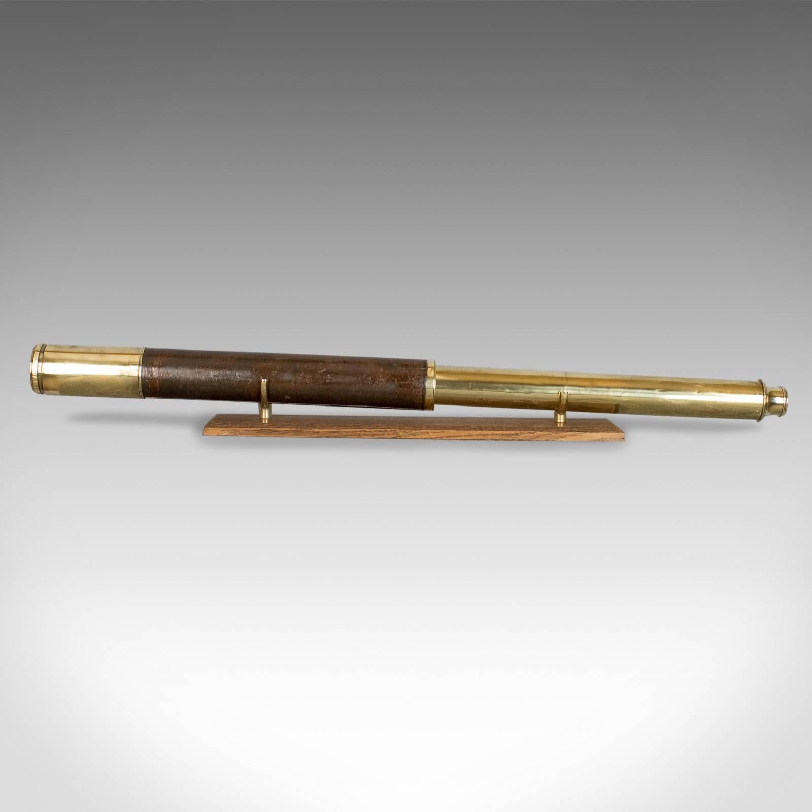 This is an antique telescope by Dollond dating to the mid-19th century, a 'day or night' single draw scope suitable for terrestrial or astronomical use, circa 1850.

Perfect for bird watching, landscape appreciation, wildlife, or maritime