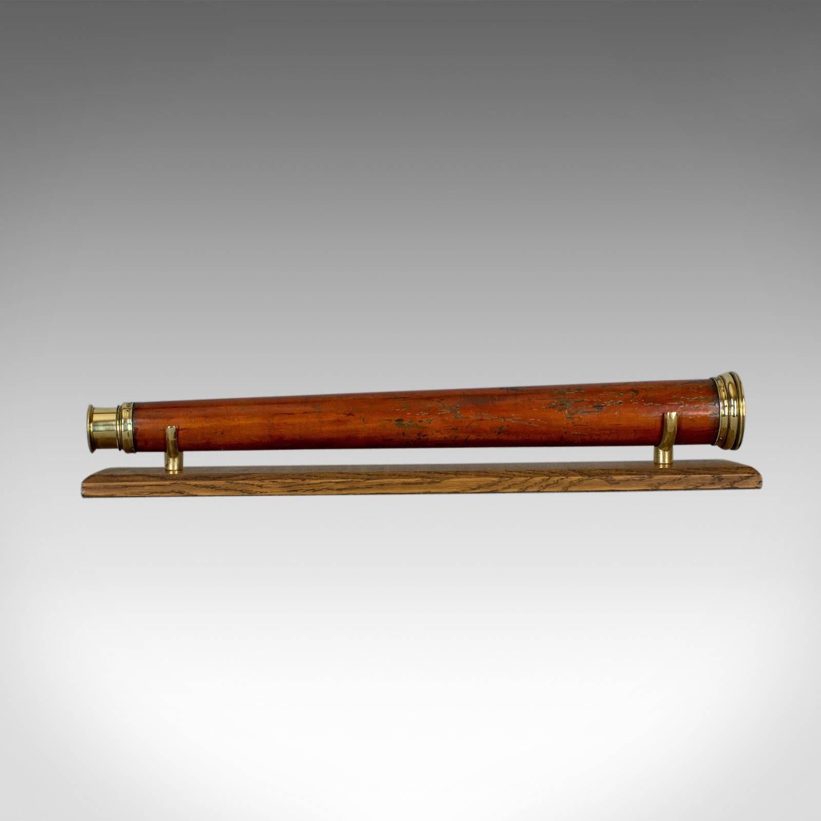 This is an antique telescope, an English single draw refractor for terrestrial or astronomical use by T Harris & Son, London and dating to circa 1810.

Perfect for bird watching, landscape appreciation, wildlife, or maritime observation. Equally