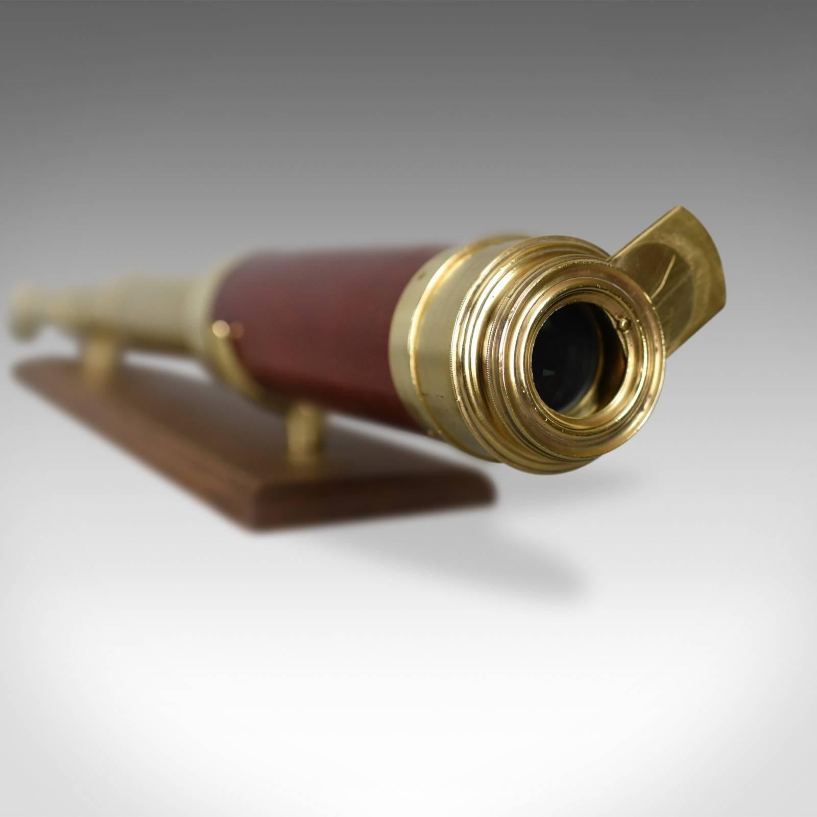 Antique Telescope, Three-Draw Refractor, English, Late Georgian, circa 1800 In Good Condition In Hele, Devon, GB