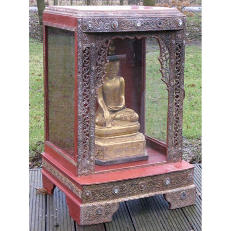 Material: wood
110 cm high 
72 cm wide
64 cm deep
Originating from Burma
The Buddha is not included.

 