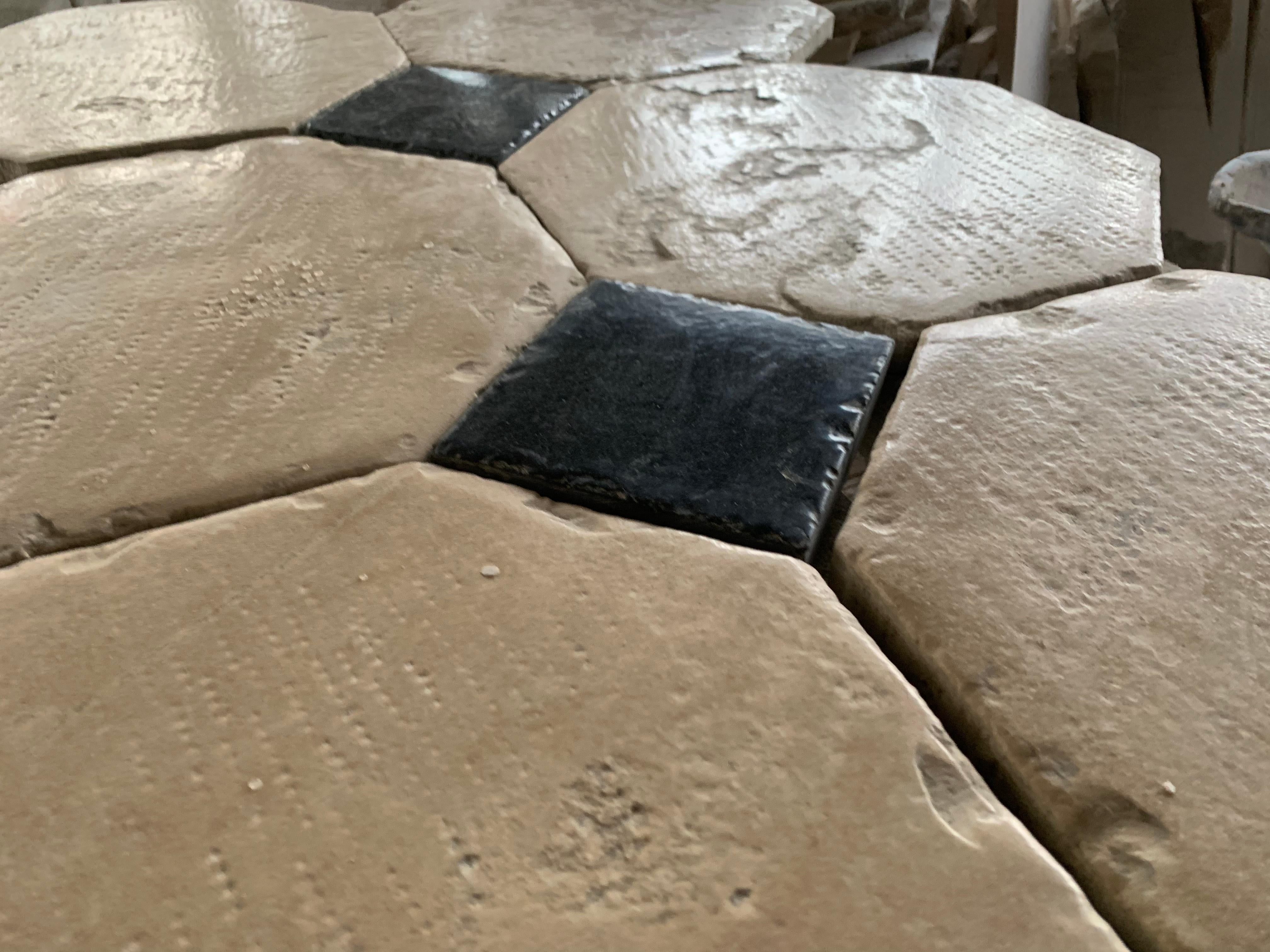 Antique limeStone flooring in Cabochon 18th Century For Sale 4