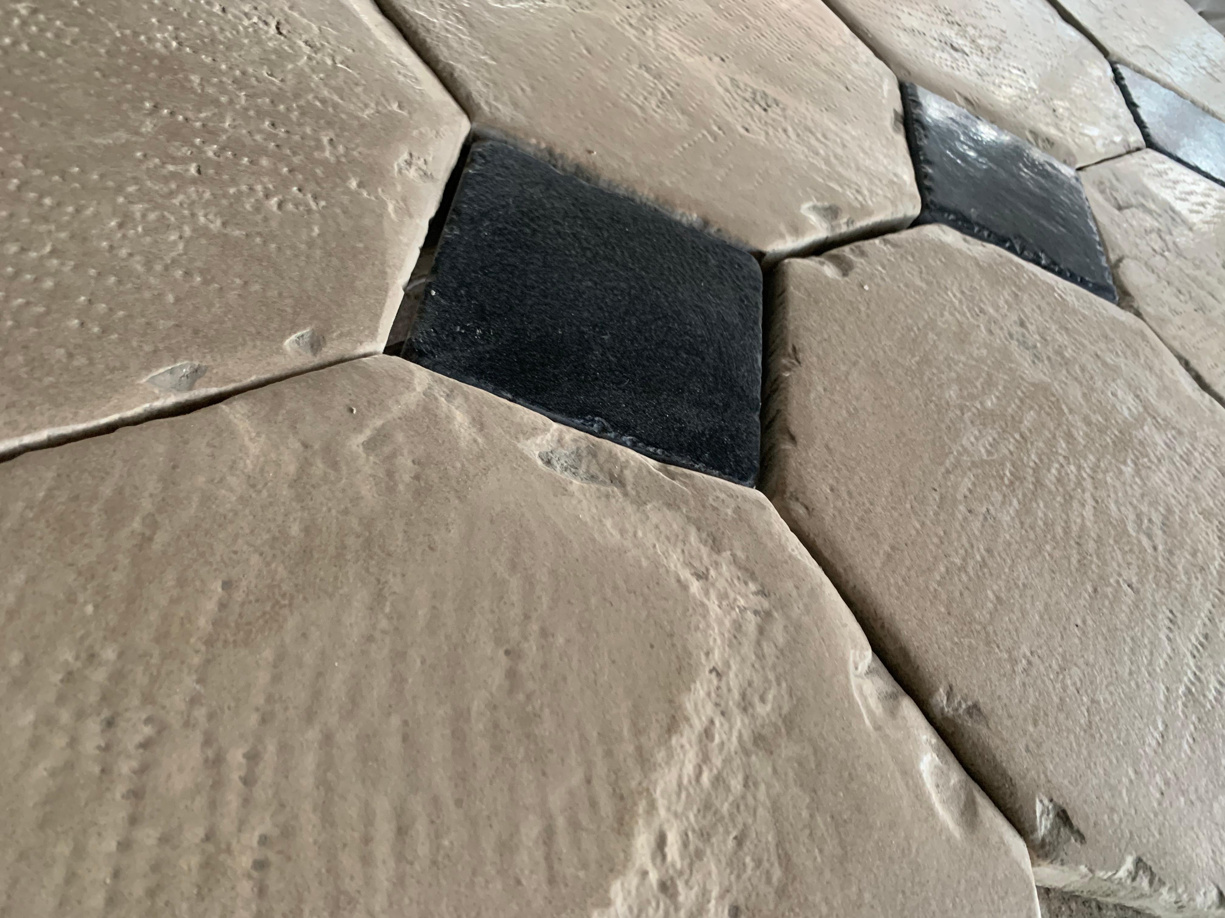 Antique limeStone flooring in Cabochon 18th Century For Sale 7