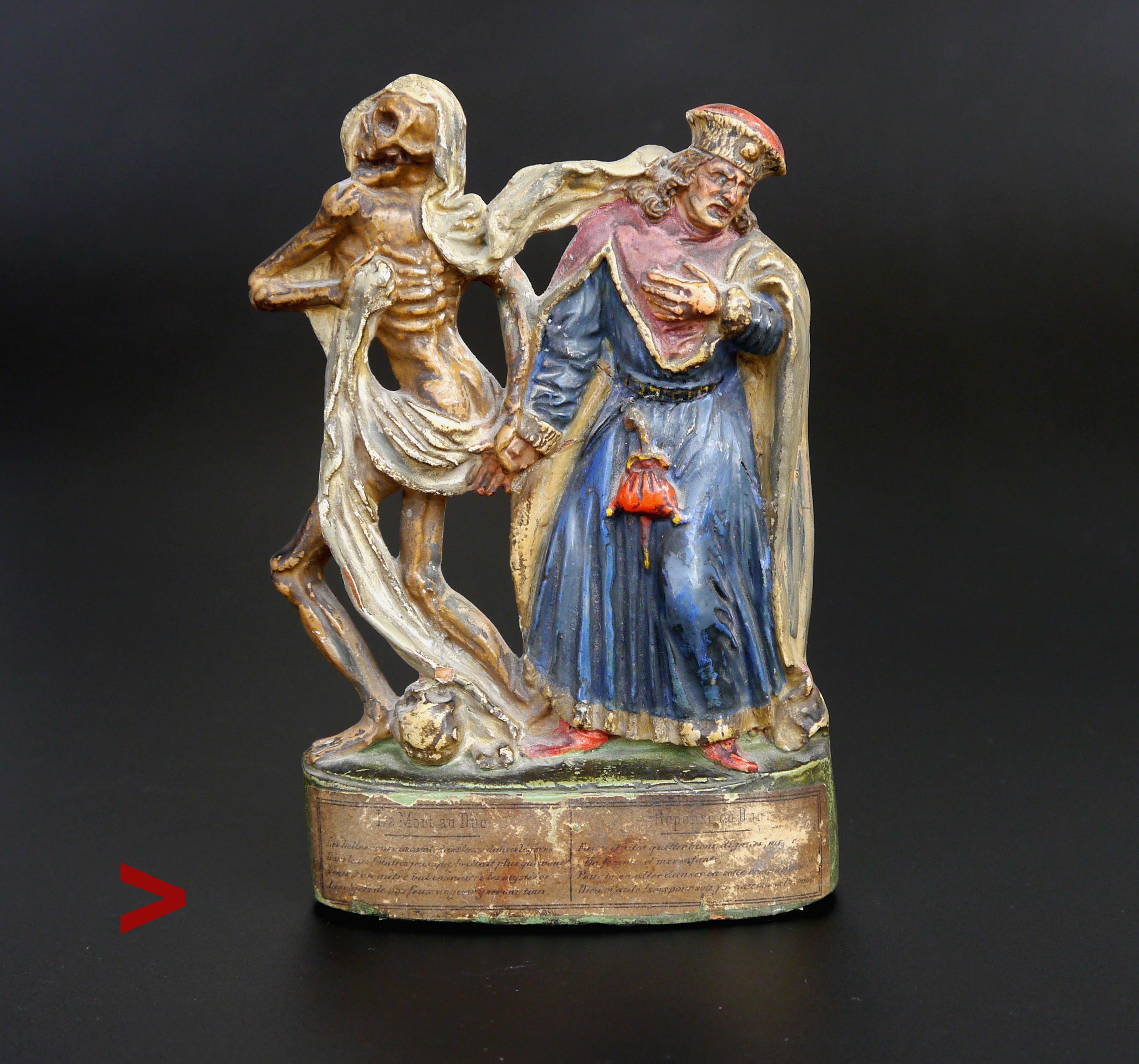 Rarissima statuetta in terracotta raffigurante la Morte e Herzog - secondo il ciclo della Danse Macabre di Zizenhausen o Totentanz aus Zizenhausen o Danza della Morte di Basilea. Ho due figure della serie di quarantadue figure modellate nel 1822 da