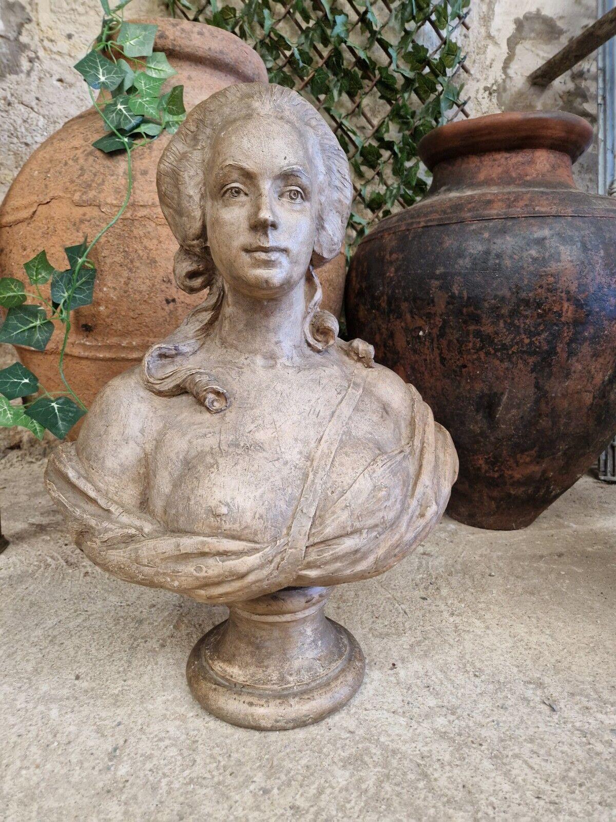 Antique Terracotta Bust French Sculpture of Marie Antoinette For Sale 2