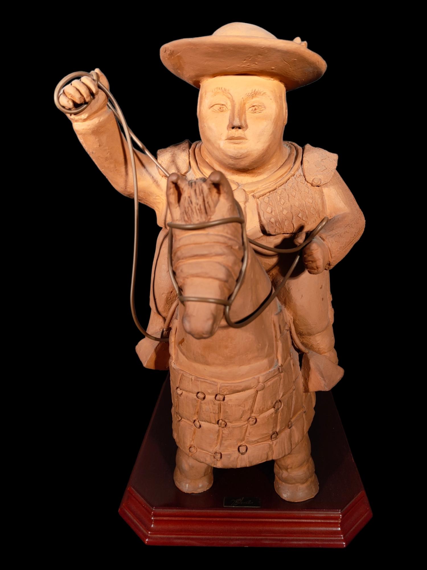 Antiker Terrakotta-Picador nach dem Geschmack von Botero
Dekorative Figur aus Terrakotta, die einen reitenden Picador in einem Lichterkostüm darstellt. Werk signiert von: M.Elena-1980s. Abmessungen: 42x30x25 cm