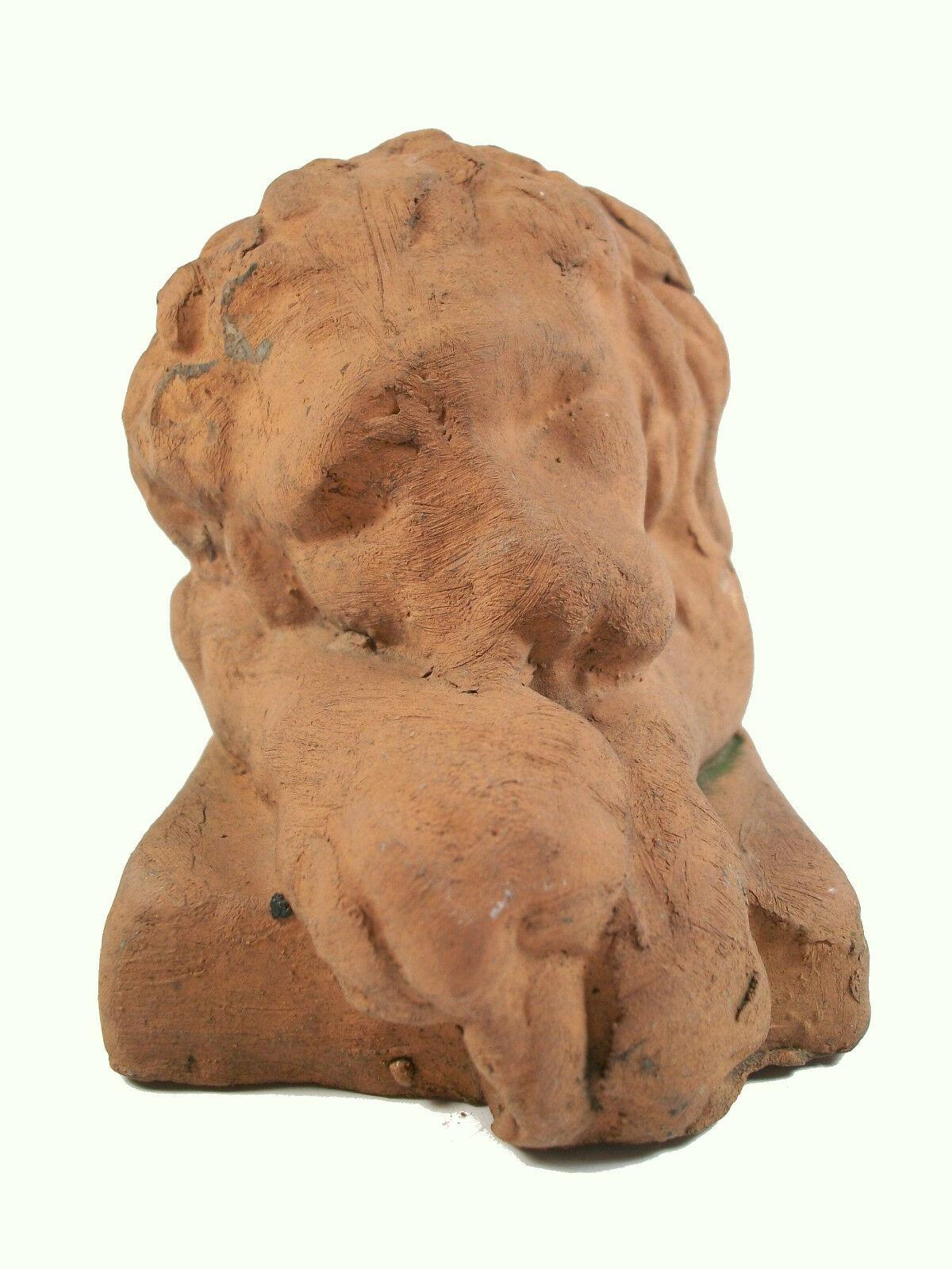 Antike Terrakotta-Liegestühle mit liegenden Löwen, kontinental, spätes 19./ frühes 20. Jahrhundert im Angebot 4