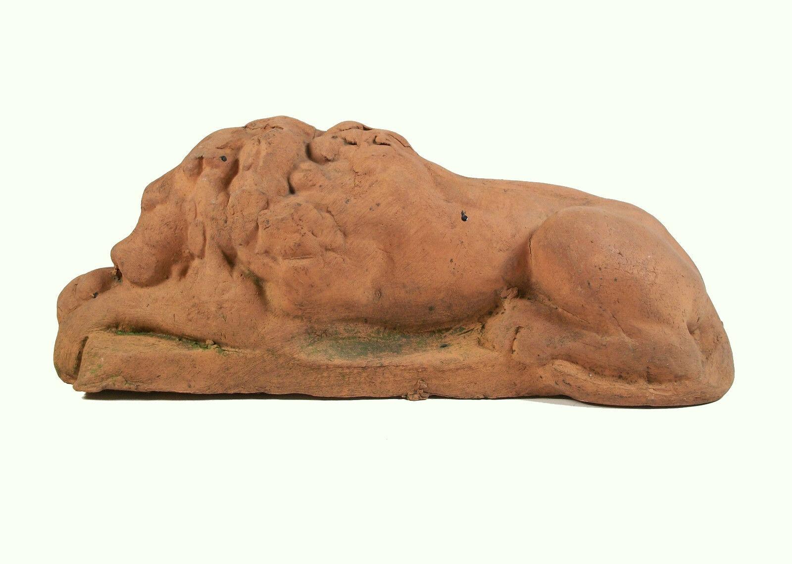 Classical Roman Antique Terracotta Recumbent Lions, Continental, Late 19th/Early 20th Century For Sale