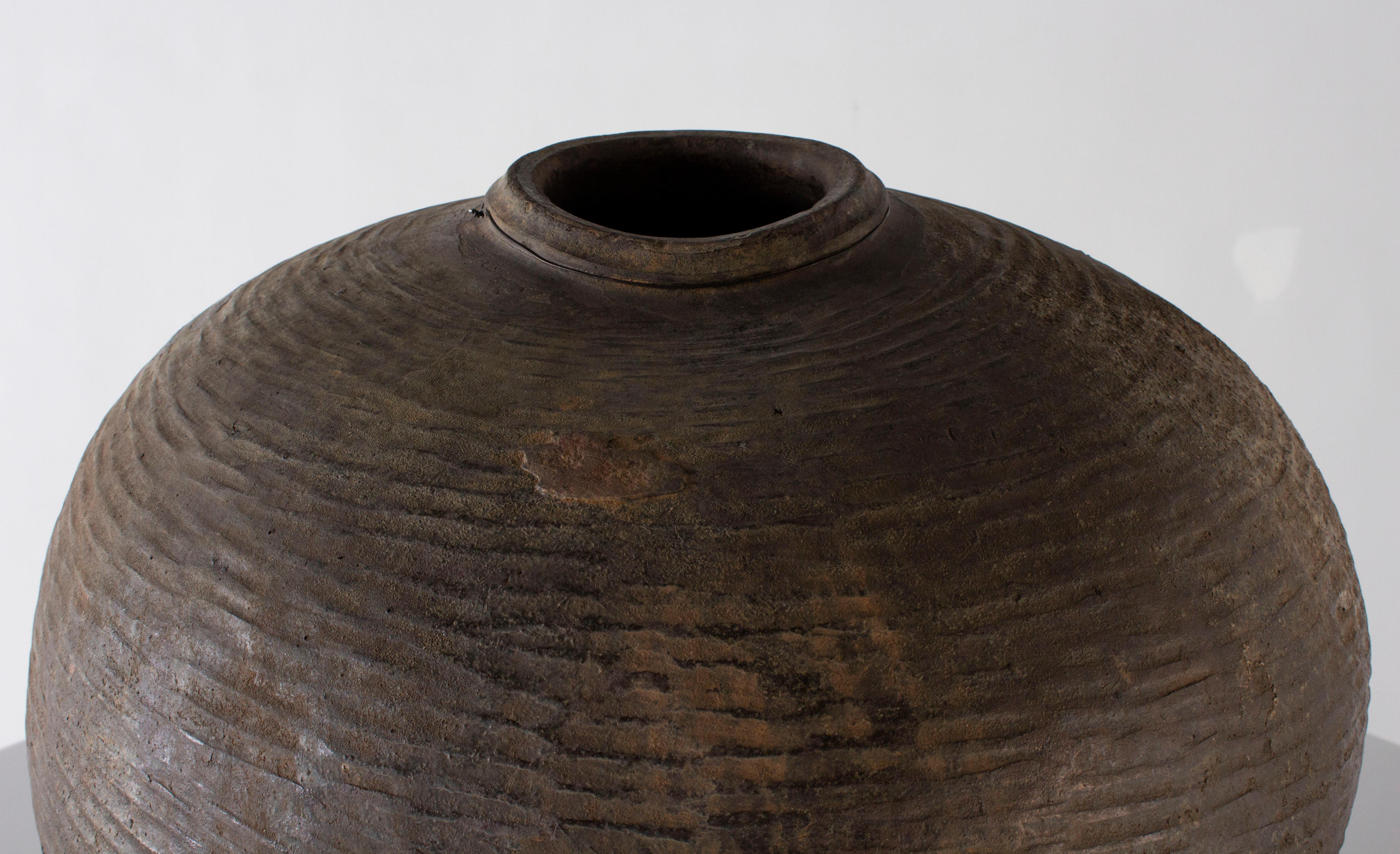 Antique Terracotta Storage Jar In Good Condition In Dallas, TX