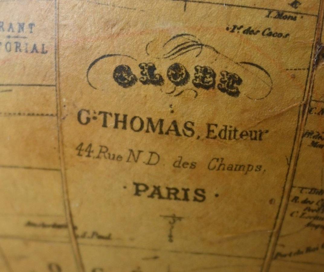 Napoléon III Globe terrestre ancien de G. Thomas,éditeur, Paris, 1890 en vente