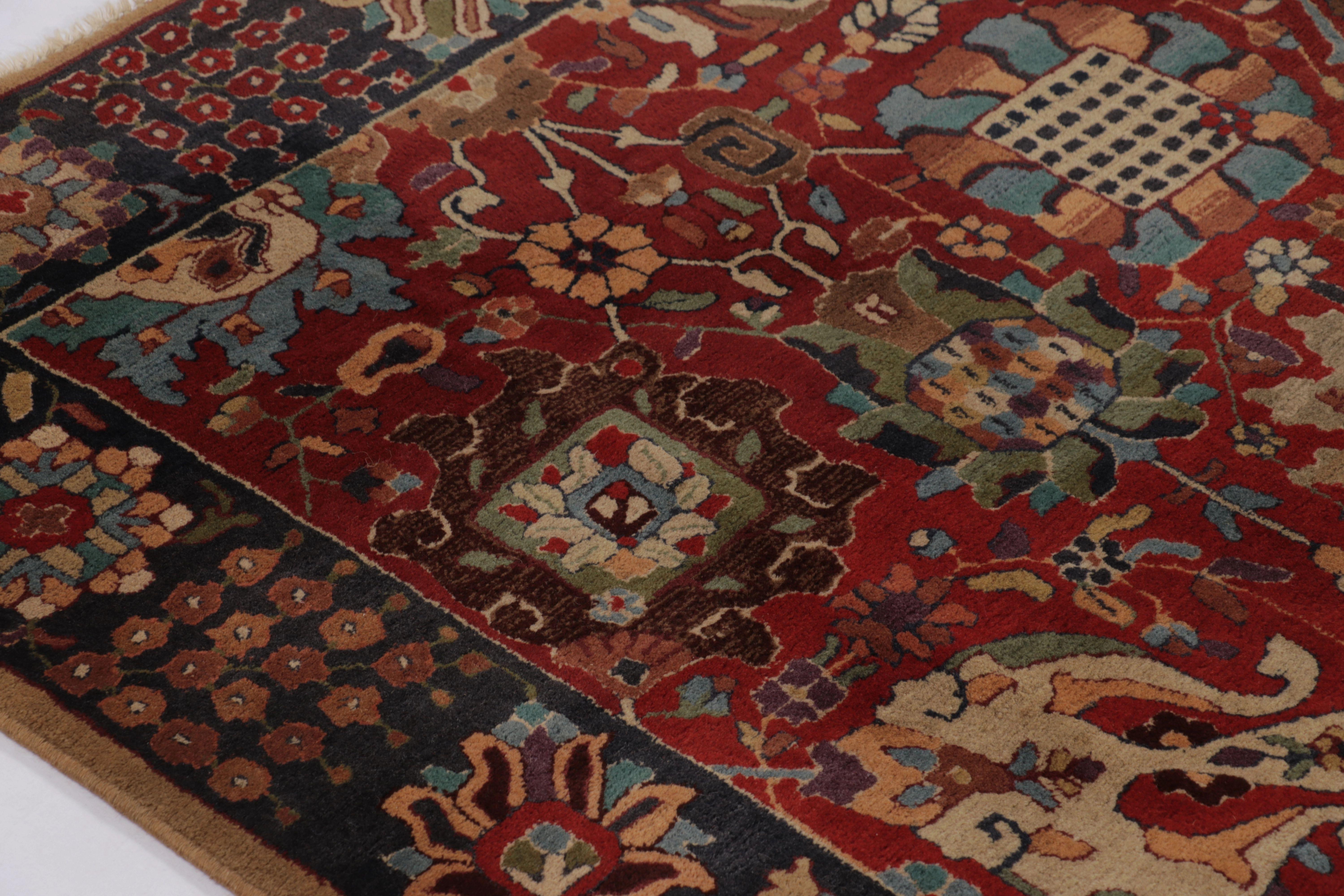 Tappeto antico con ganci Tetex, rosso con motivi floreali colorati - Rug & Kilim In condizioni buone in vendita a Long Island City, NY